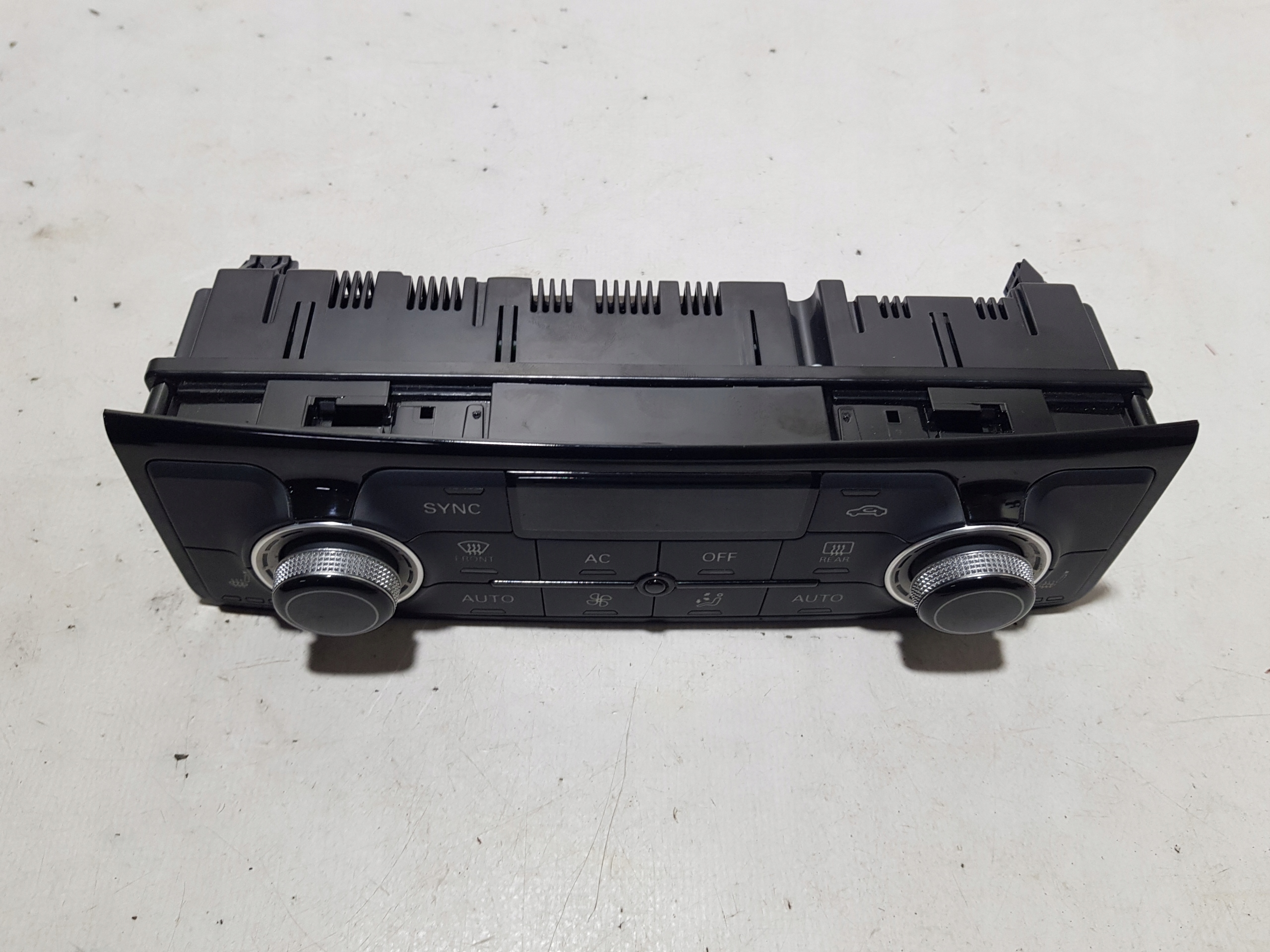 PANEL klími klimatizaci KLIMY AUDI A8 D4 4H0820043G