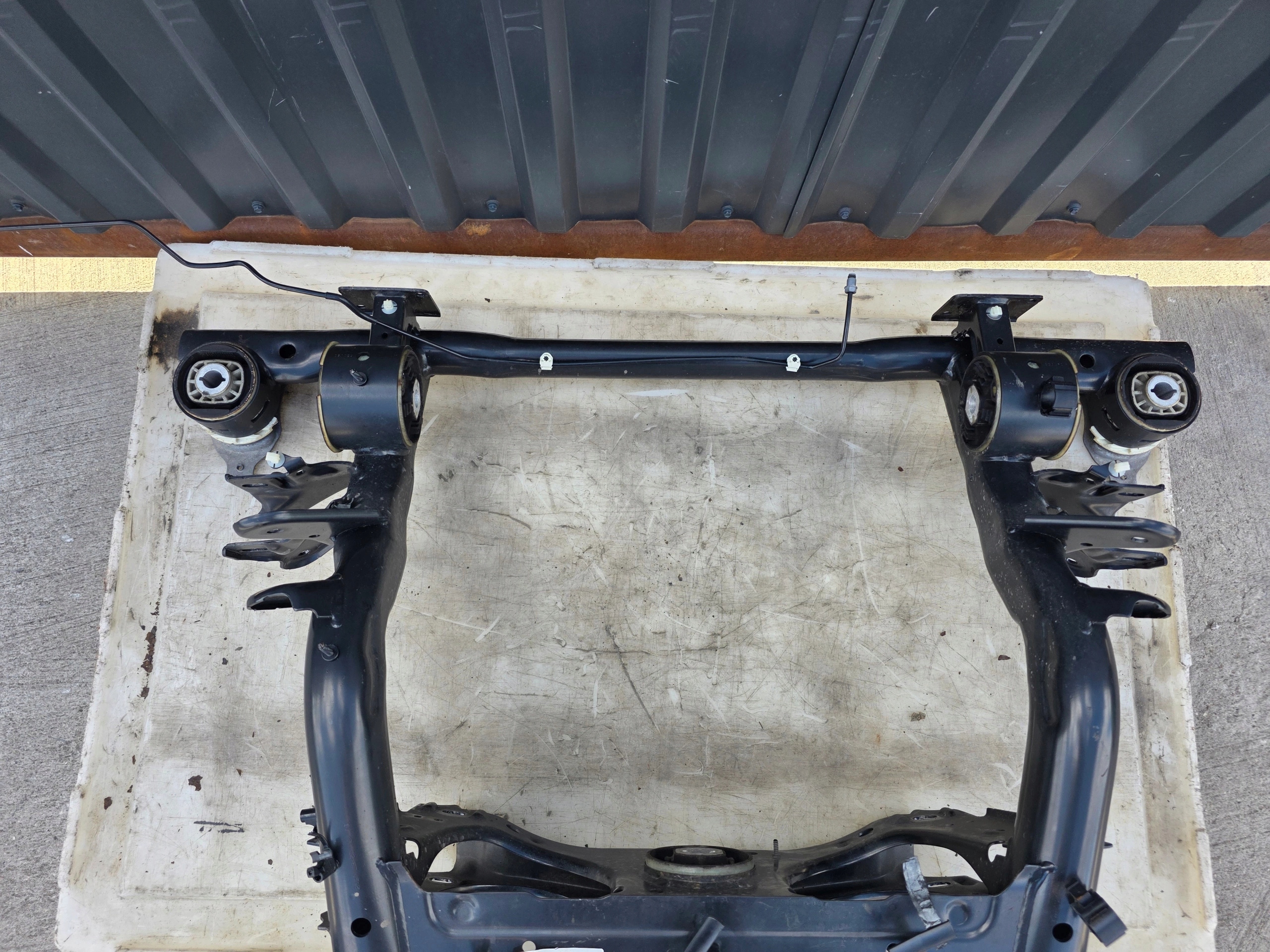 TRAWERS axle beam subframe rear part AUDI Q4 E-TRON 1EA505235BE original !!!