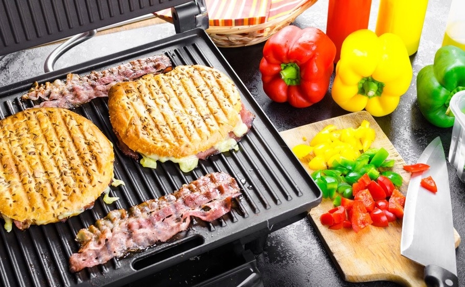 GRILL elektryczny TOSTER OPIEKACZ do KANAPEK 1000W Model GR5300