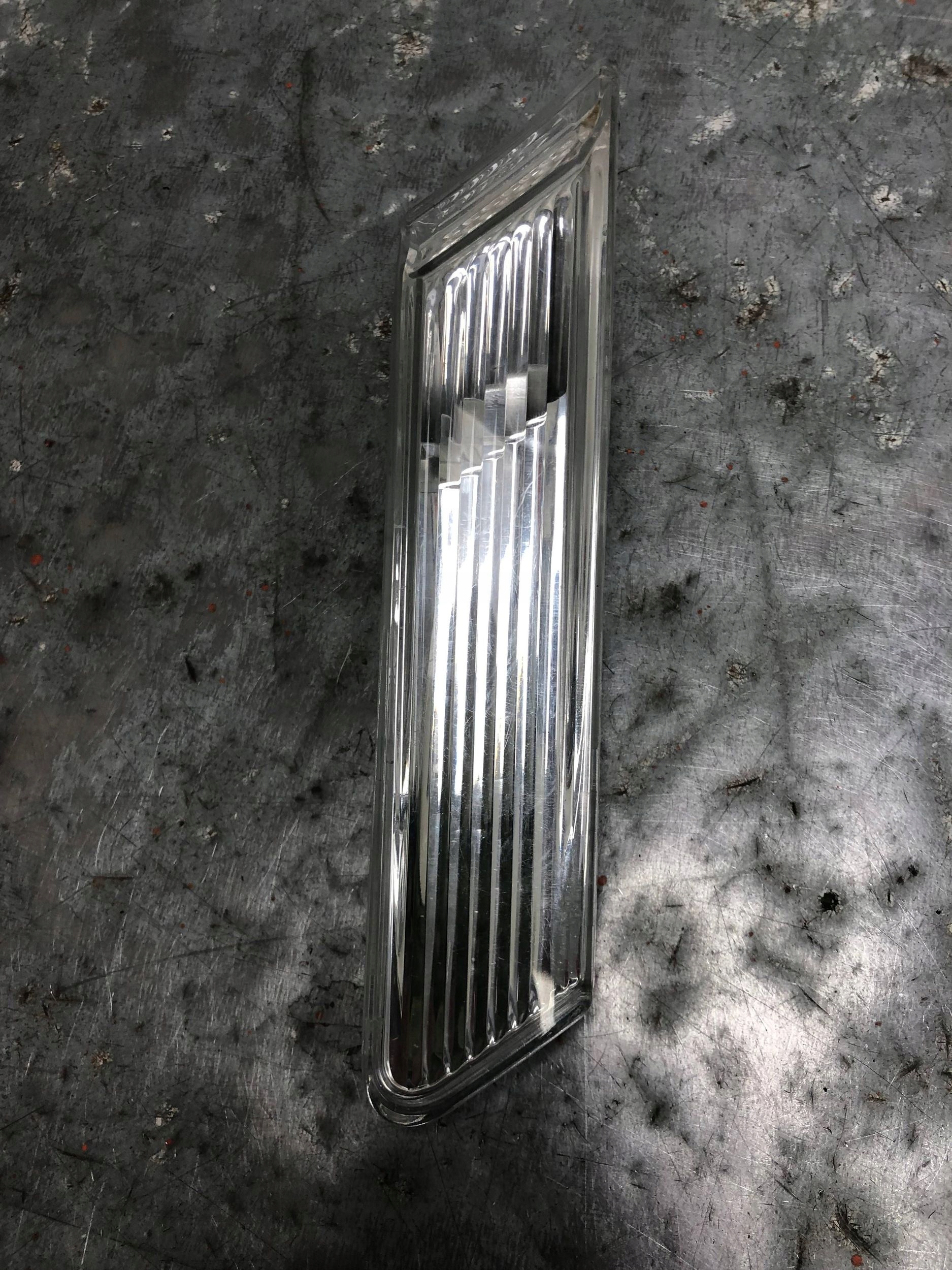 indicator right front PORSCHE 997 99763103400