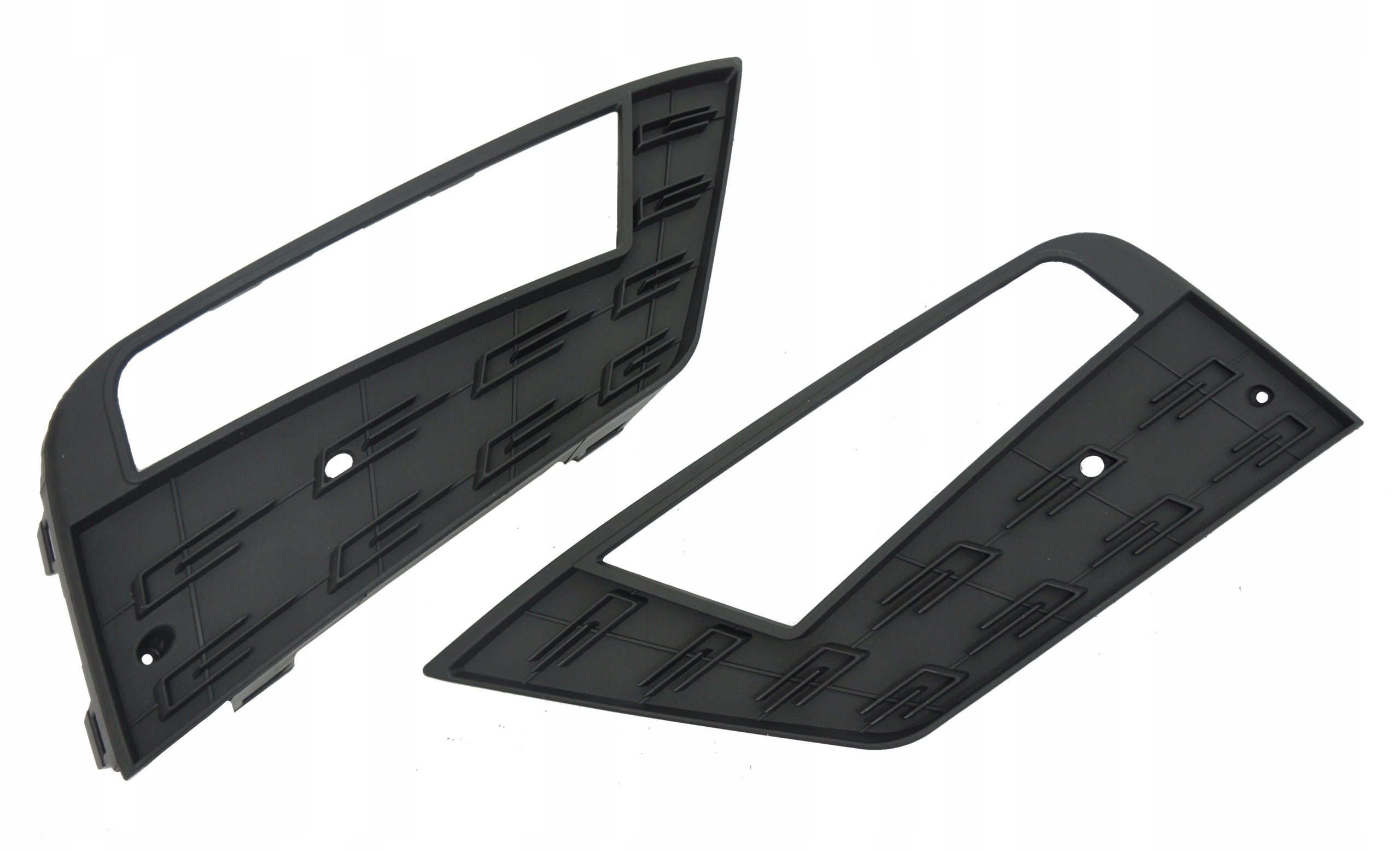 5F0853665G - РЕШЕТКИ ПЕРЕДНЕГО БАМПЕРА L + R SEAT LEON III FL