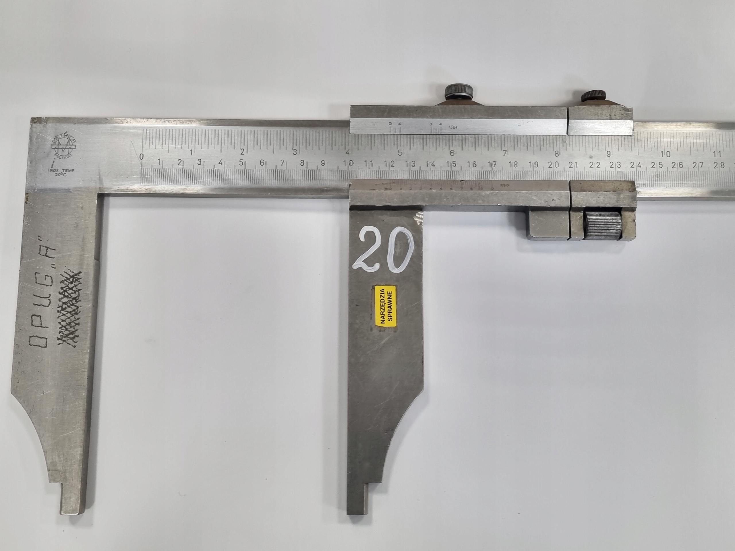 Suwmiarka 1050/150 matowa EAN (GTIN) 5905815033937