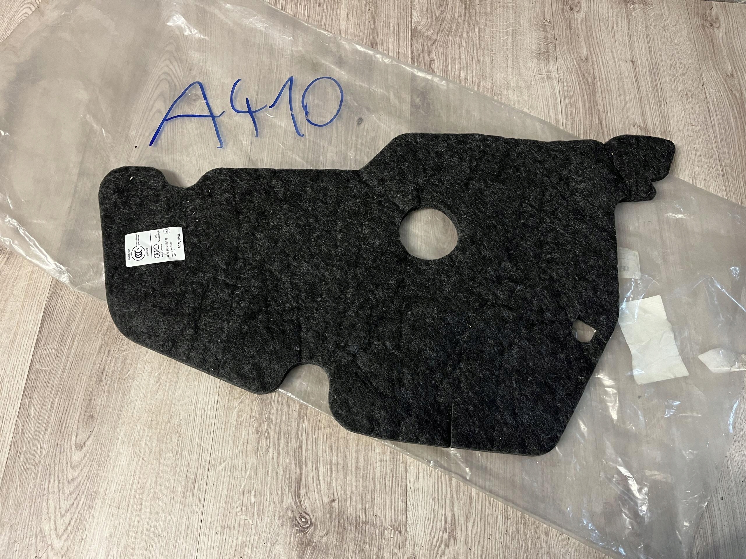 AUDI A6 C7 4G0 WYGŁUSZENIE DRZWI LEWY TYŁ 4G0863981B Producent części Audi OE