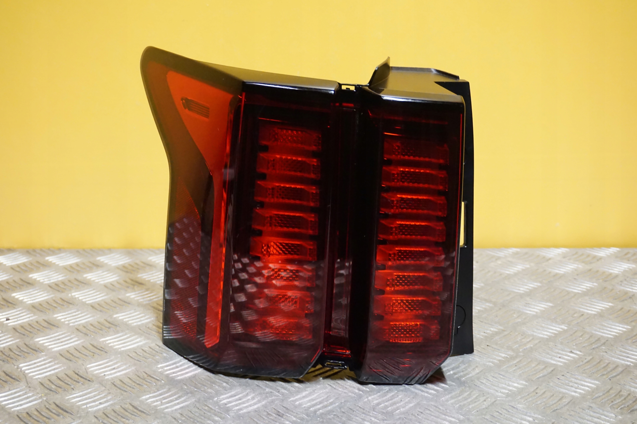 KIA SORENTO 2021 2022 2023 - LAMPA TYŁ TYLNA LEWA LED USA