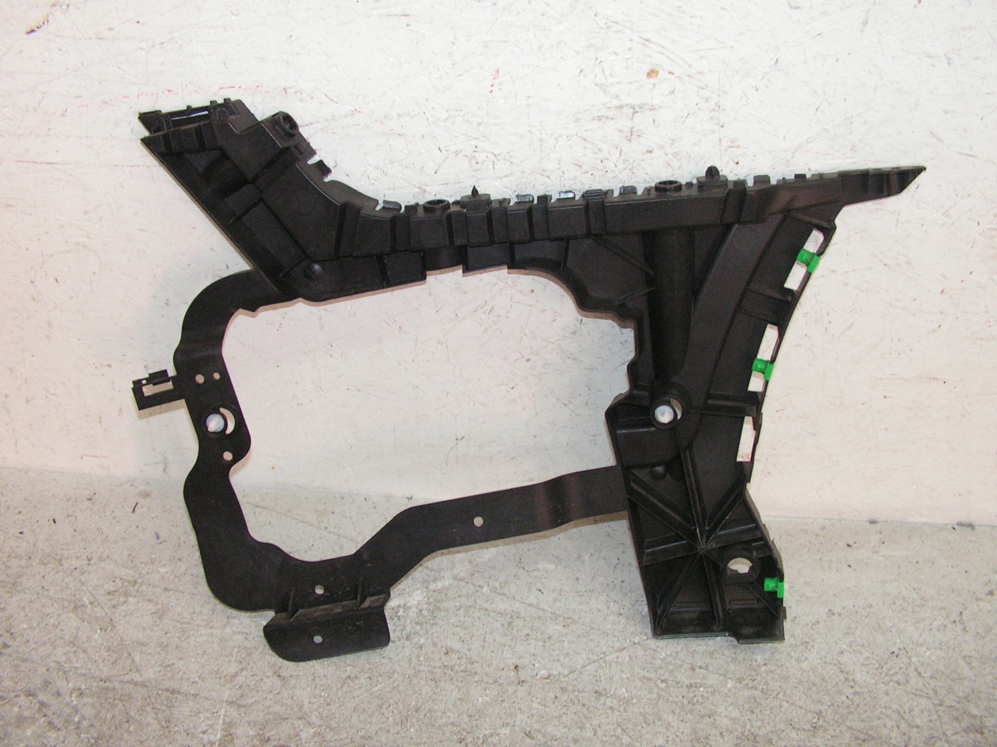 Volvo V90 bumper bracket left rear part 31425065