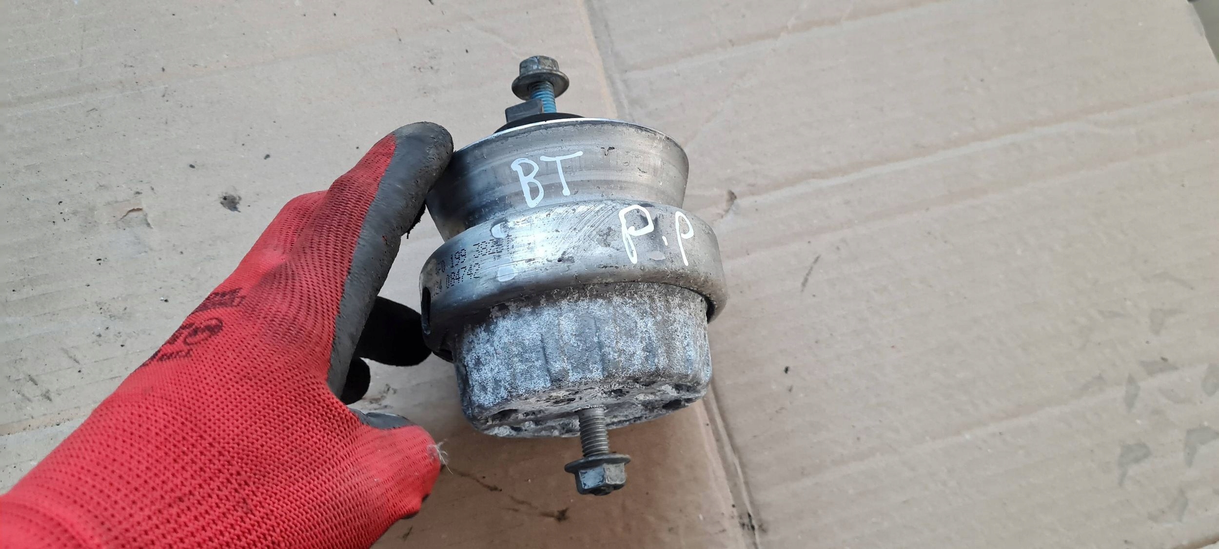 A6 C6 LIFT engine mount right 2.0 TDI 4F0199382BT