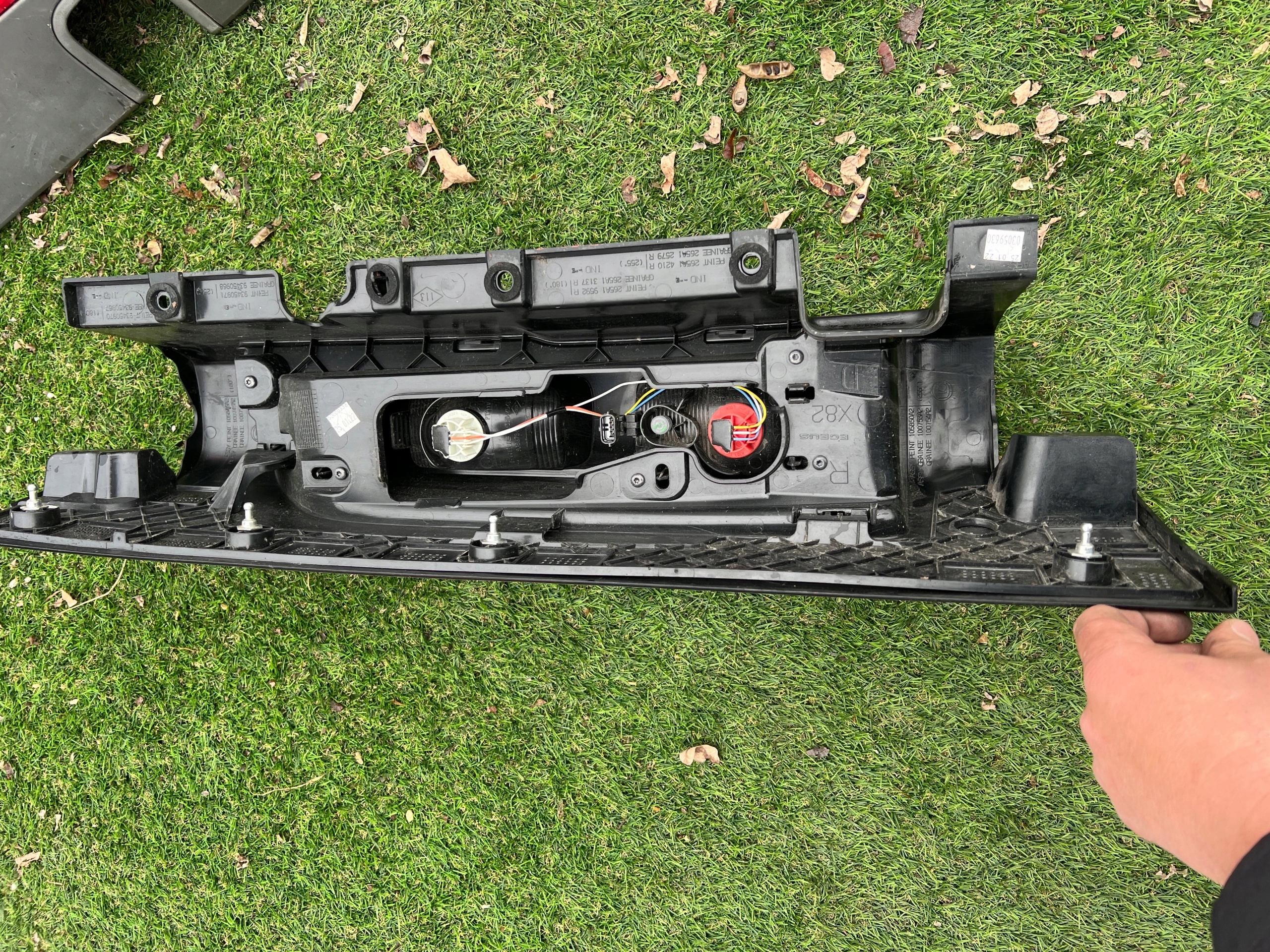 RENAULT TRAFIC light rear left complete original 265A64210R 265A62579R 26