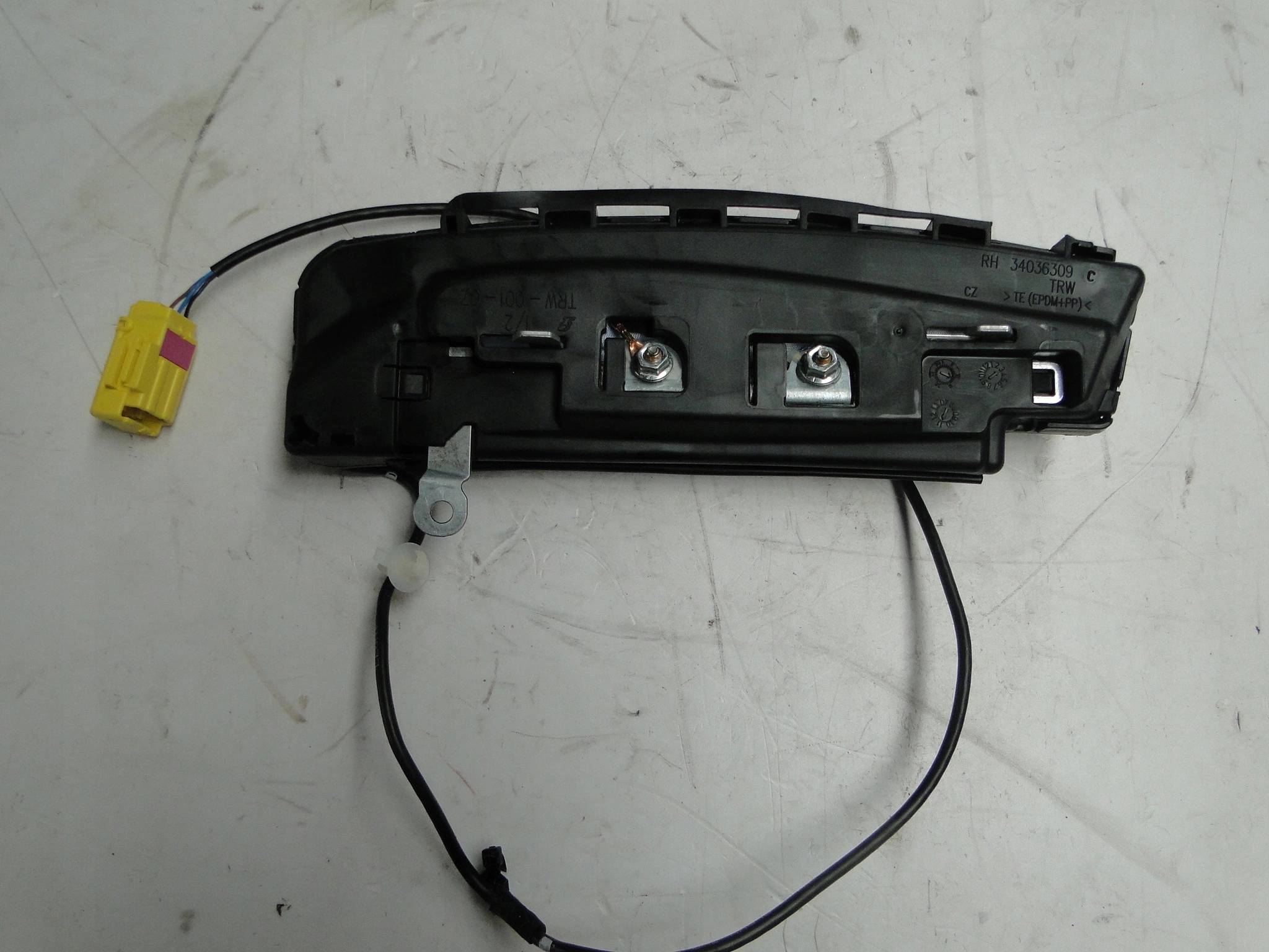 PODUSZKA FOTELA AIRBAG SEAT IBIZA IV 6J0 6R0880242C Numer katalogowy oryginału 6R0880241C 6R0880242C