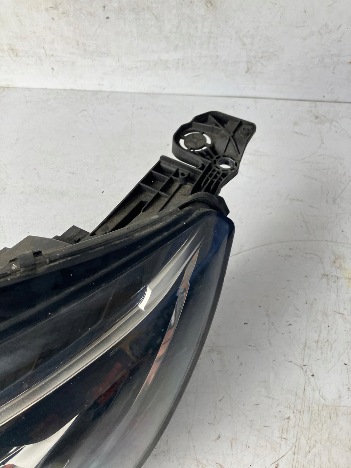 light left front PEUGEOT 308 T9 LIFT lens + LED 9816990680 KPL