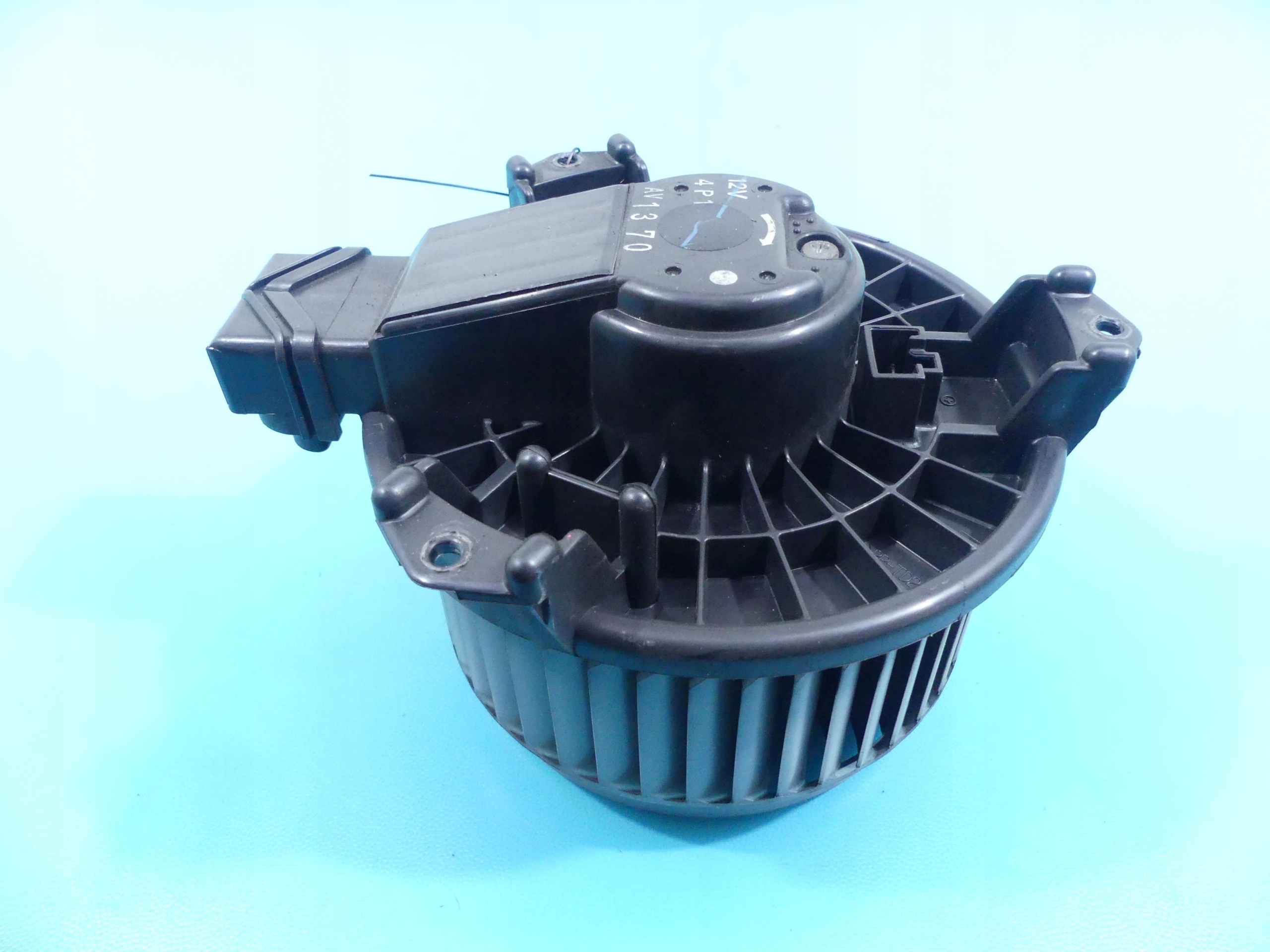 ВЕНТИЛЯТОР ДЛЯ TOYOTA YARIS III EU