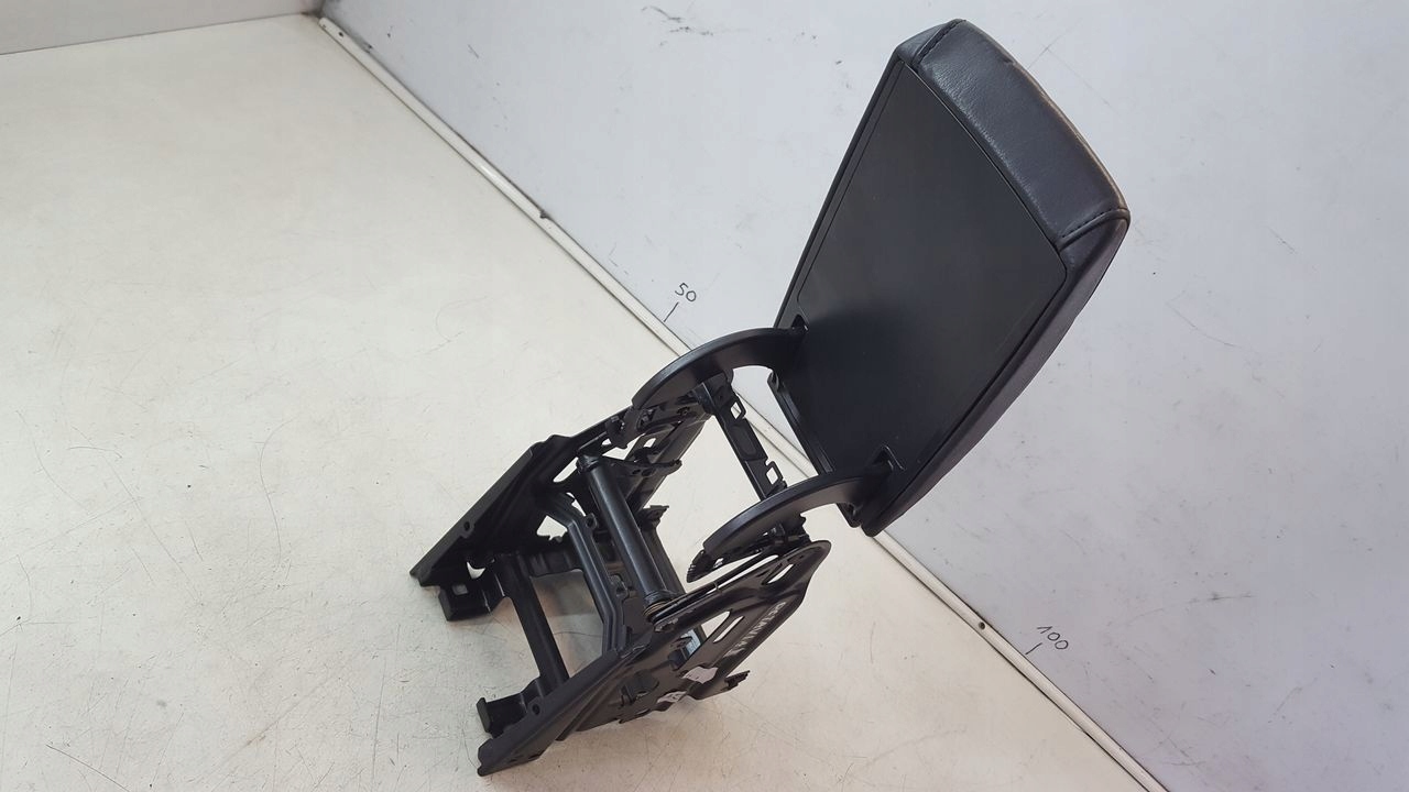 armrest tunel Skoda Octavia II 2,0 TDI