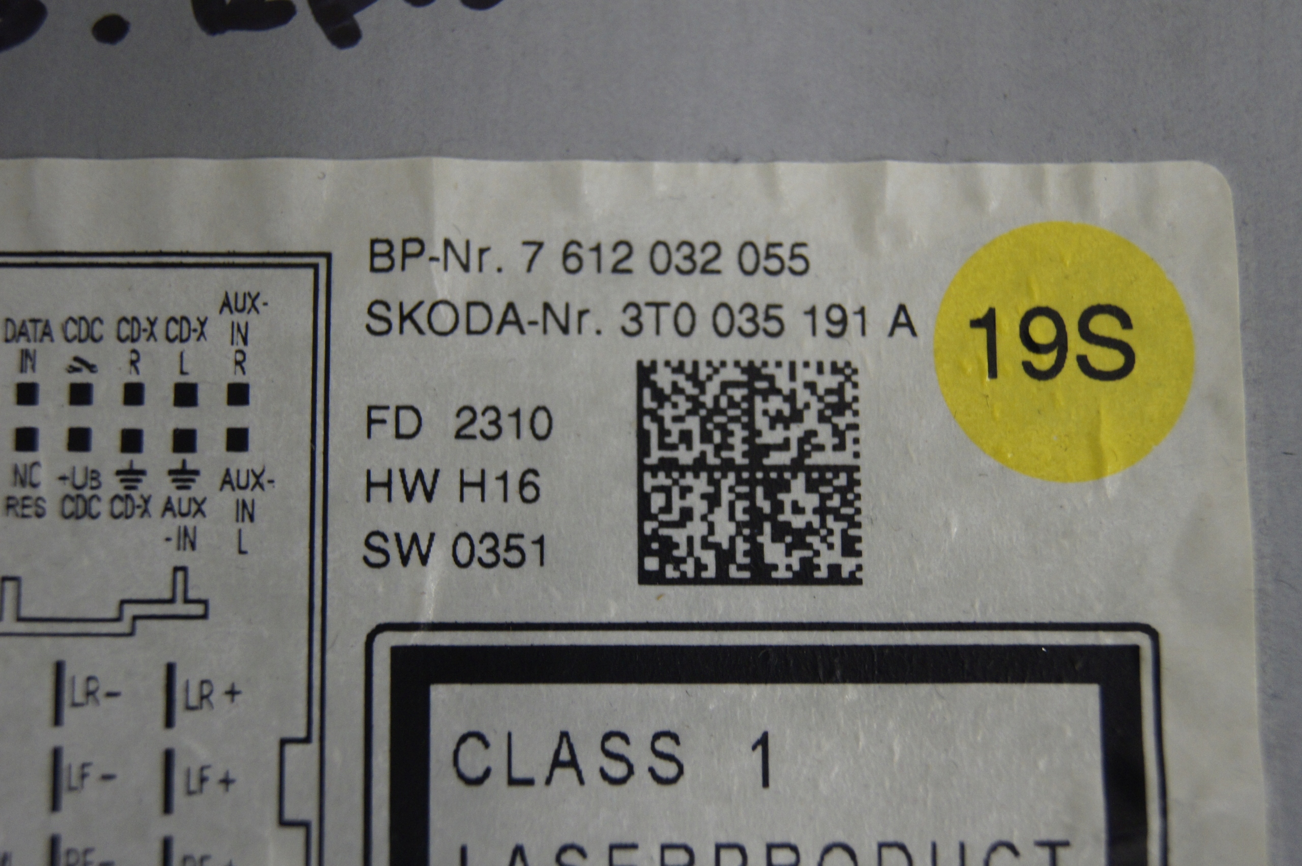 радио SKODA oe 3T0035191A