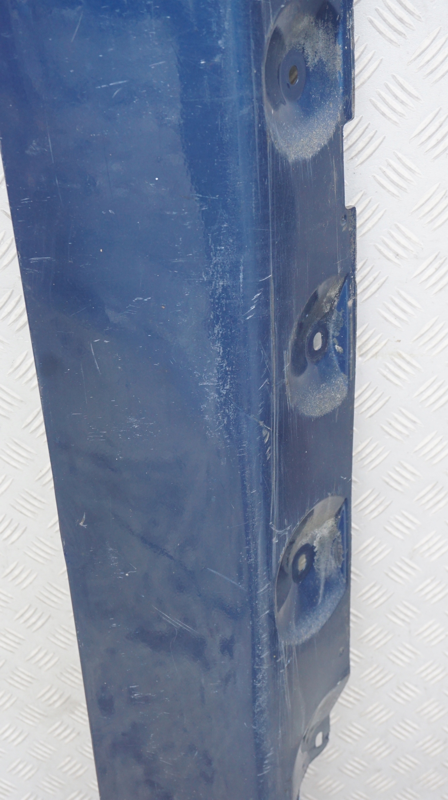 BMW E46 LISTWA PROGOWA PRAWA 8253592 Producent części BMW OE