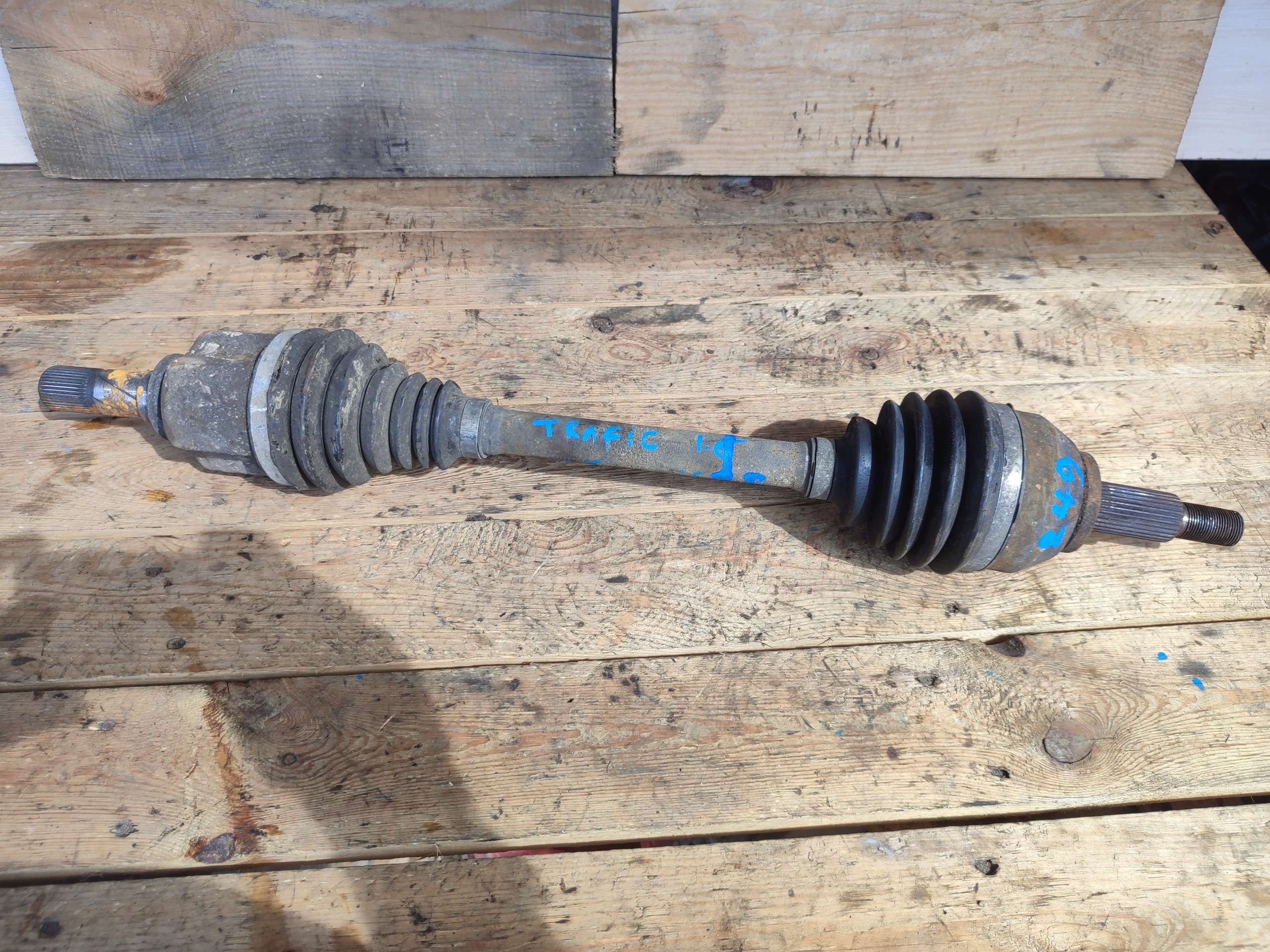 semi-axis left front front left RENAULT TRAFIC III 1.6