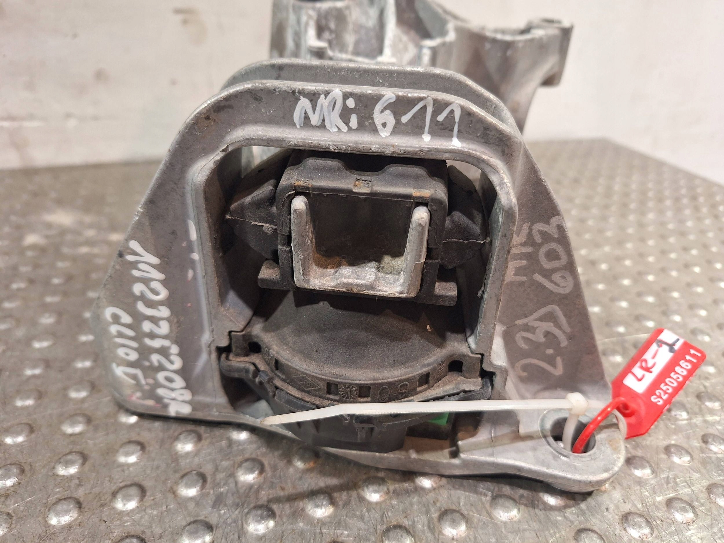 holder engine mount 112325208R RENAULT CLIO V CAPTUR II 1.0 TCE 19