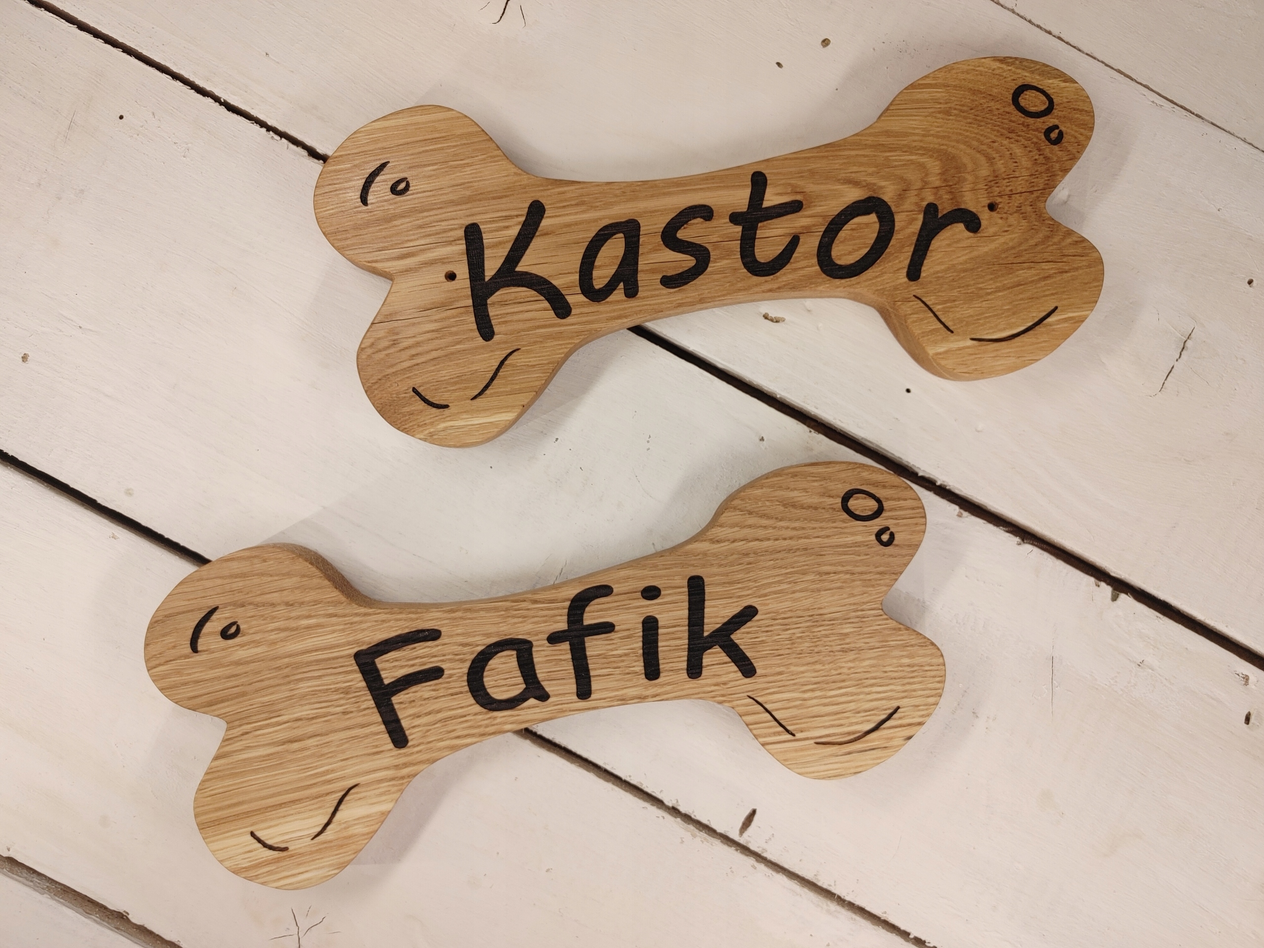 Kość z imieniem dla psa - dębowa