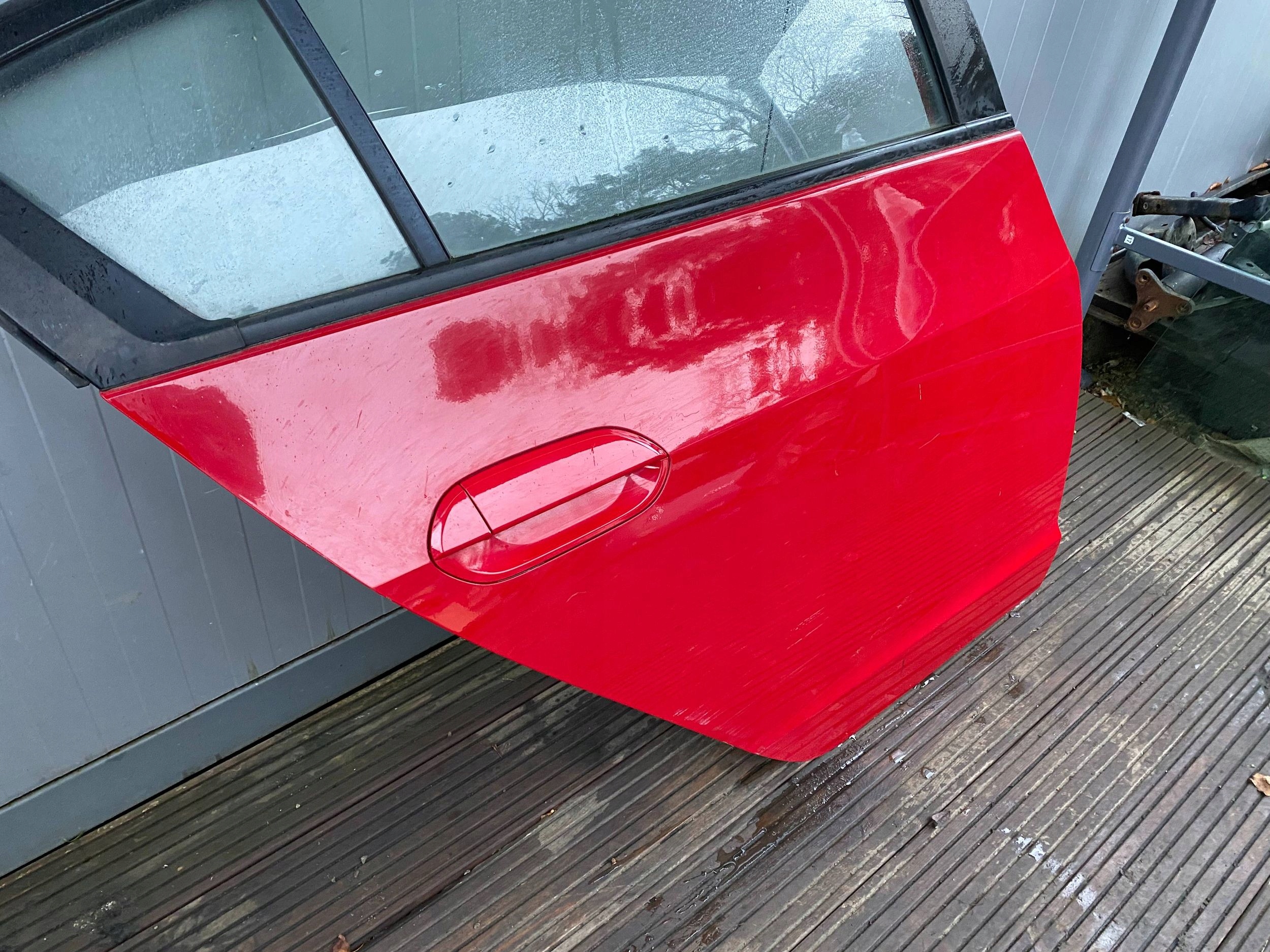 HONDA INSIGHT II 5D complete door right rear part rear. red R81