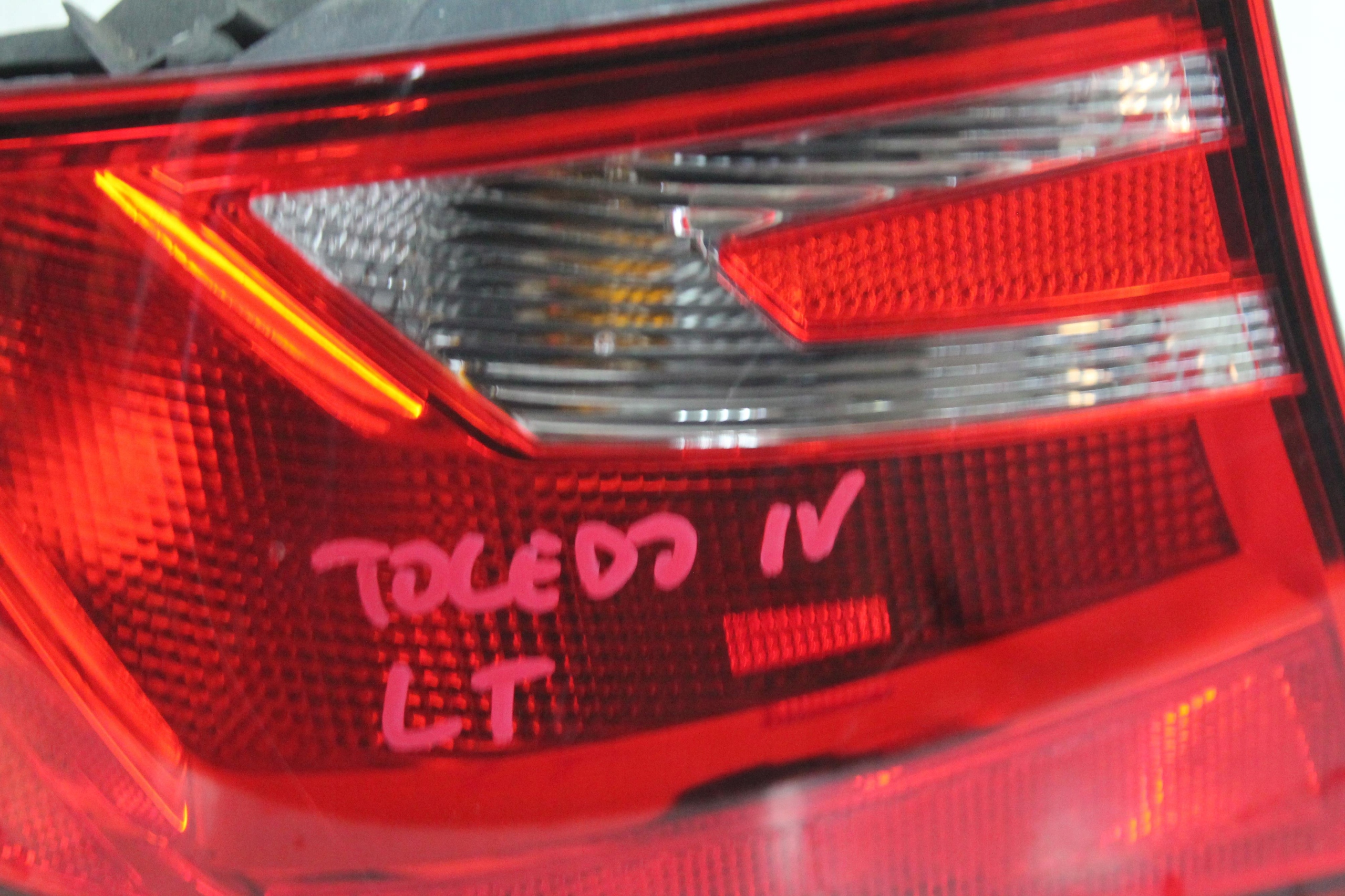 light left rear part rear 6JH945095B TOLEDO IV RAPID 12-15