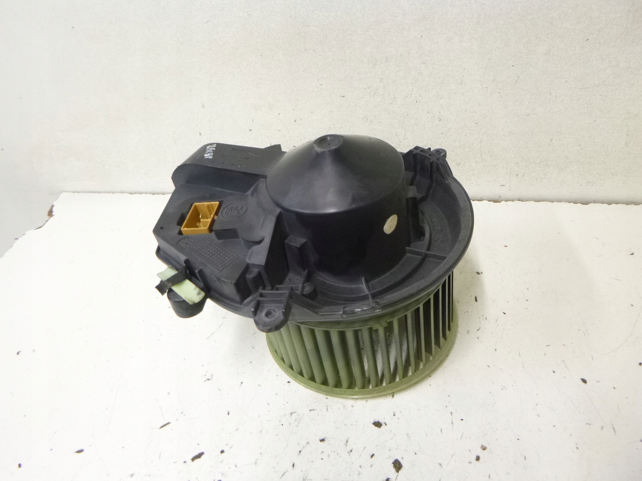 heating air conditioning devices Audi A4 B5 1.6 1997r. 8D1820021