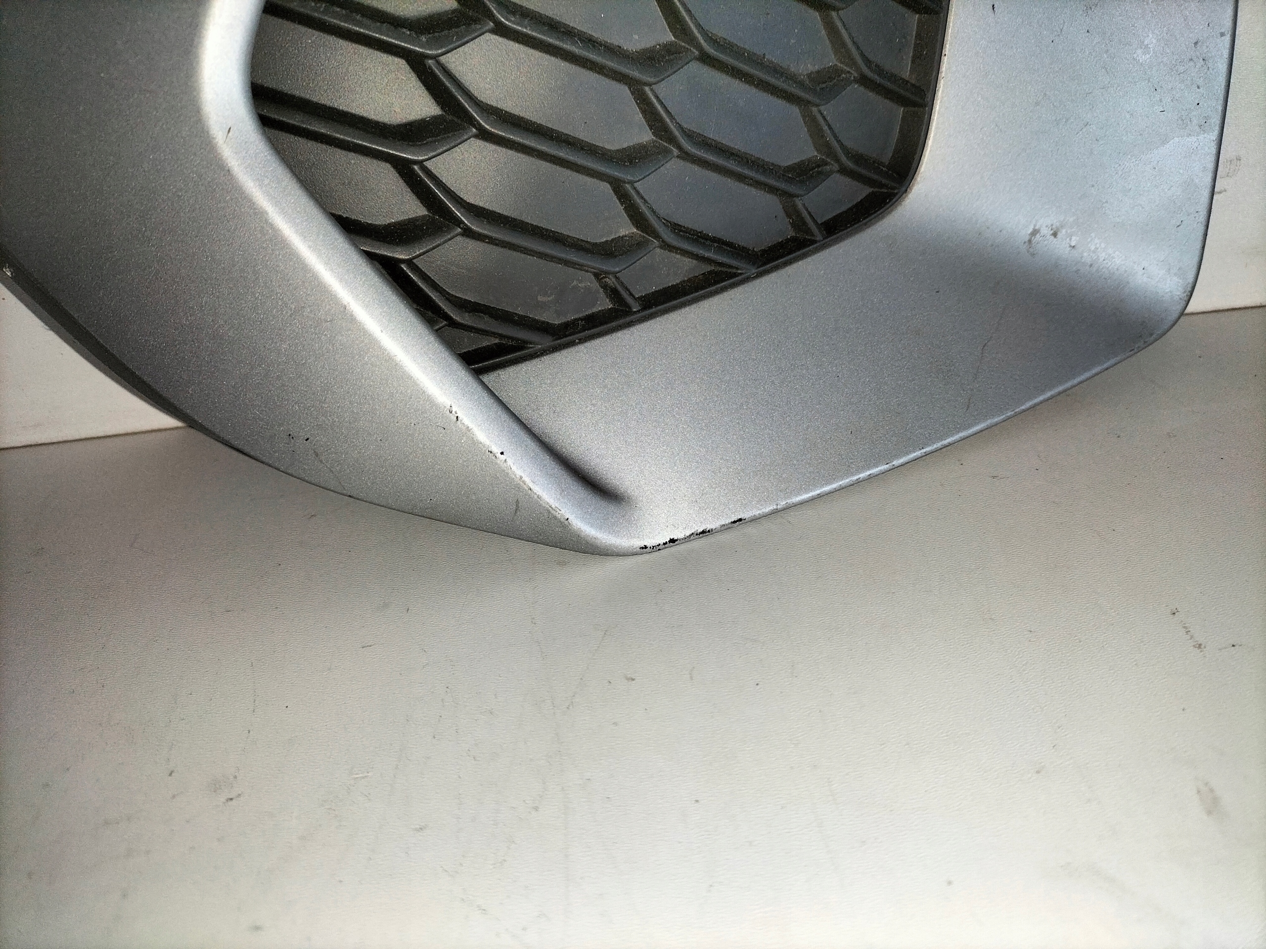 grille grid of a bumper front right AUDI A3 8Y 20