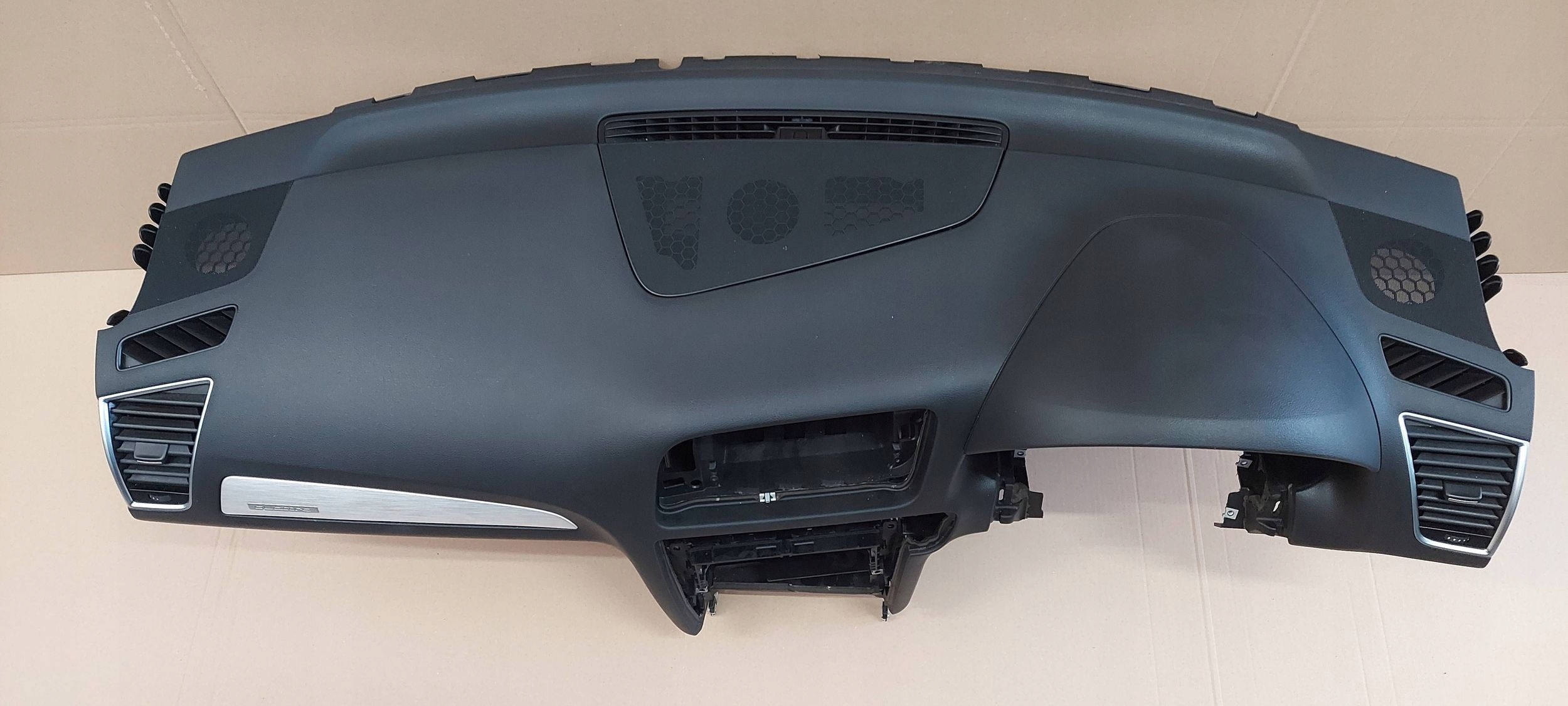 console cockpit AUDI Q5 8R 08-16 WERSJA UK 8R2857041D