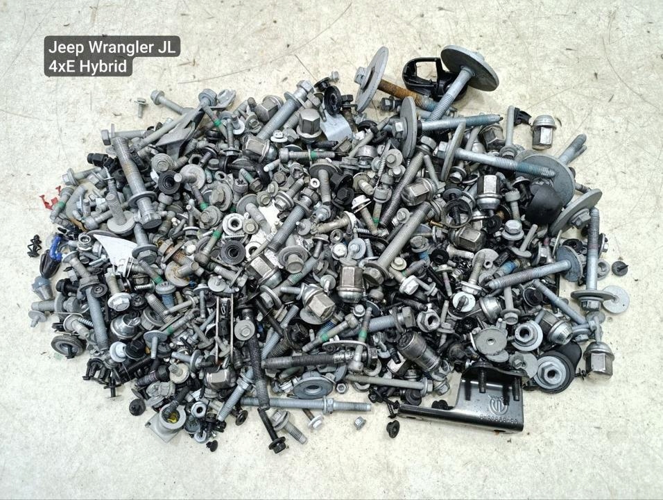 Śruba Ferrari California 2010 zestaw