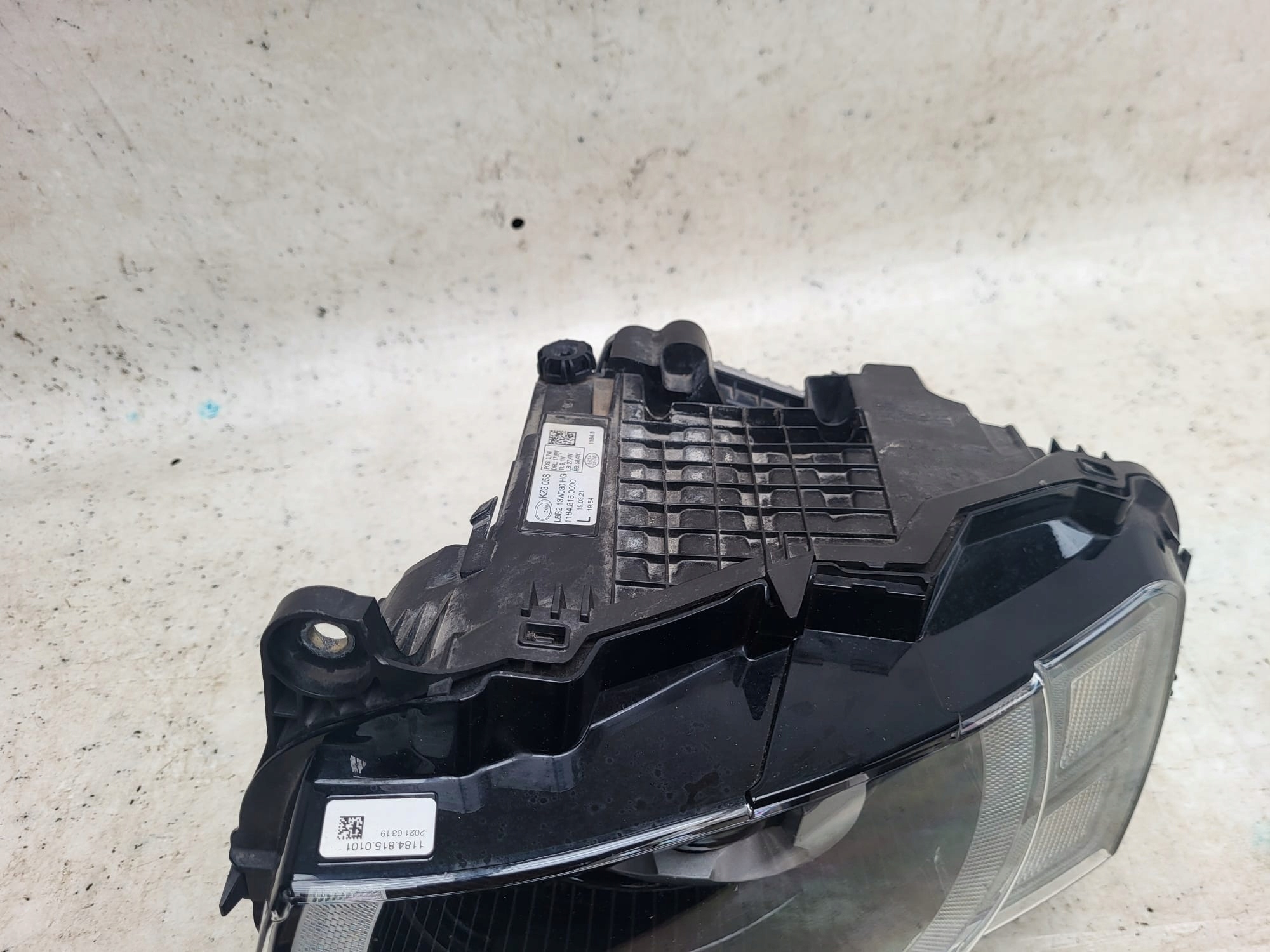 LAND ROVER DEFENDER II L663 20- far lijeva prednji dio prednja FULL LED