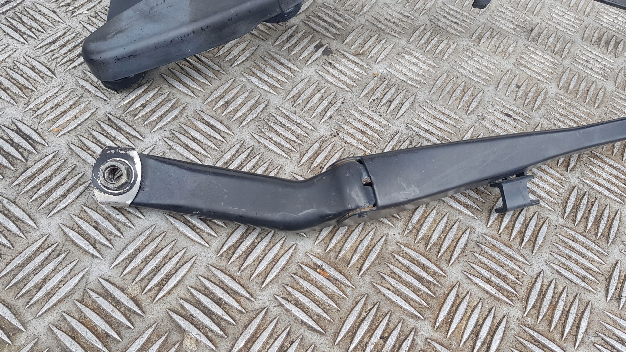 MERCEDES W220 wiper arm left right