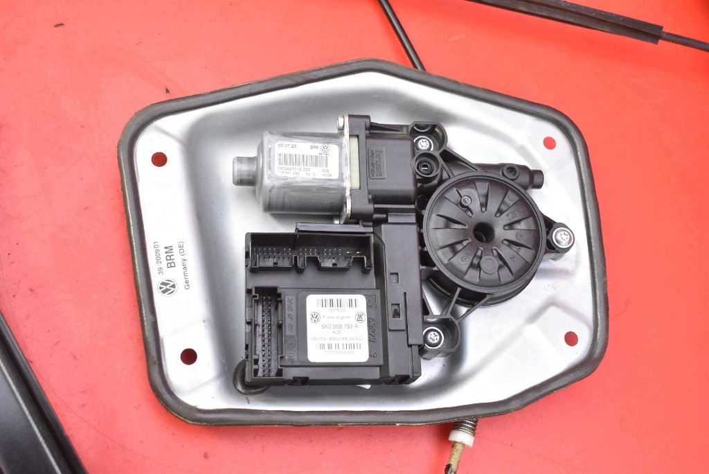 window regulator left front EU 5M0837461 VW GOLF 6 VI plus 08-14