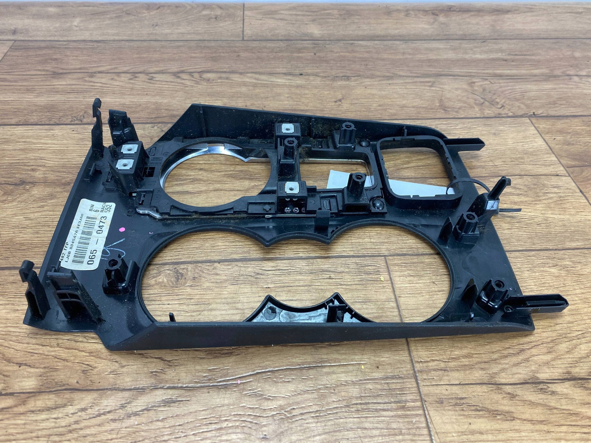 Moulage dekor Console Moyen Ford Escape IV 2020+