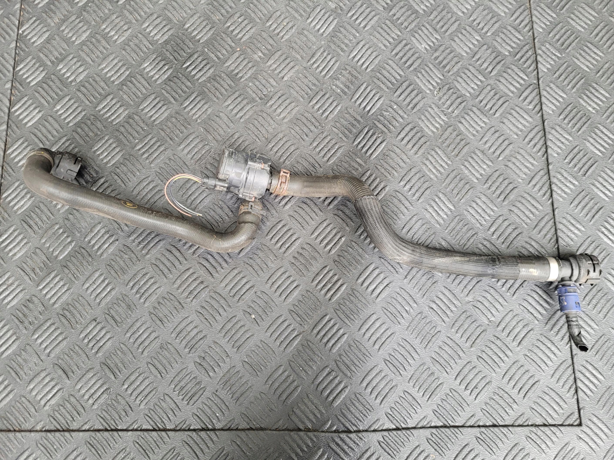 pumpa vode prijenos DX23-18D474-AC LAND RANGE ROVER EVOQUE L538 LIFT 2.0 D