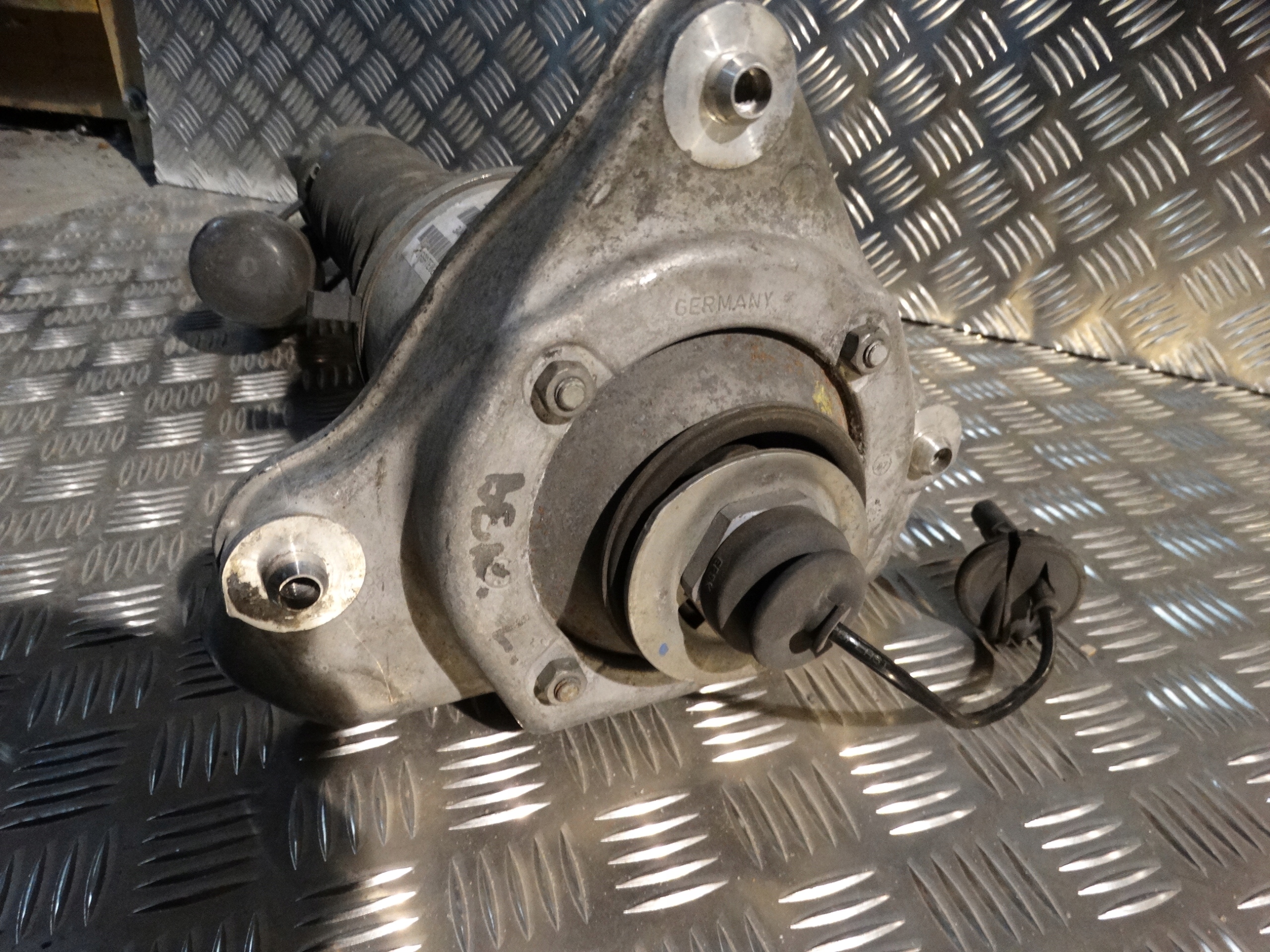 IDEALNY shock absorber left front BENTLEY GTC 1 9