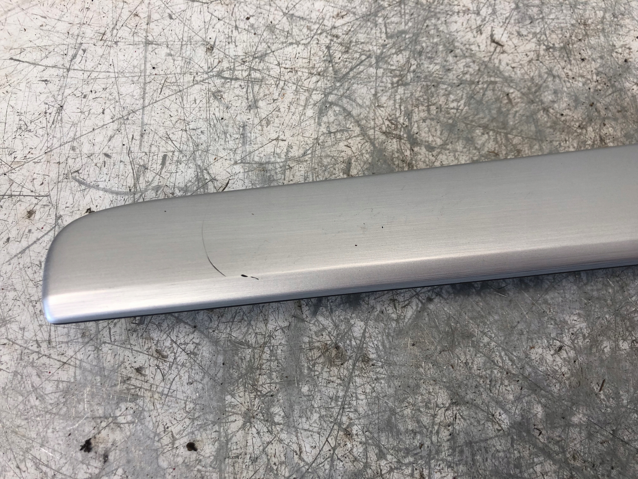 moulding DEKOR door left VW SHARAN 7N0867439