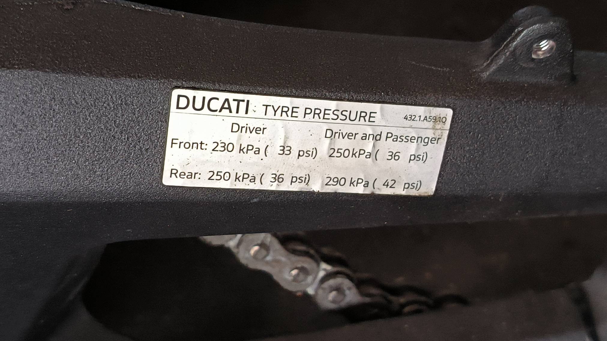 Querlenker heck DUCATI MONSTER 937 PLUS