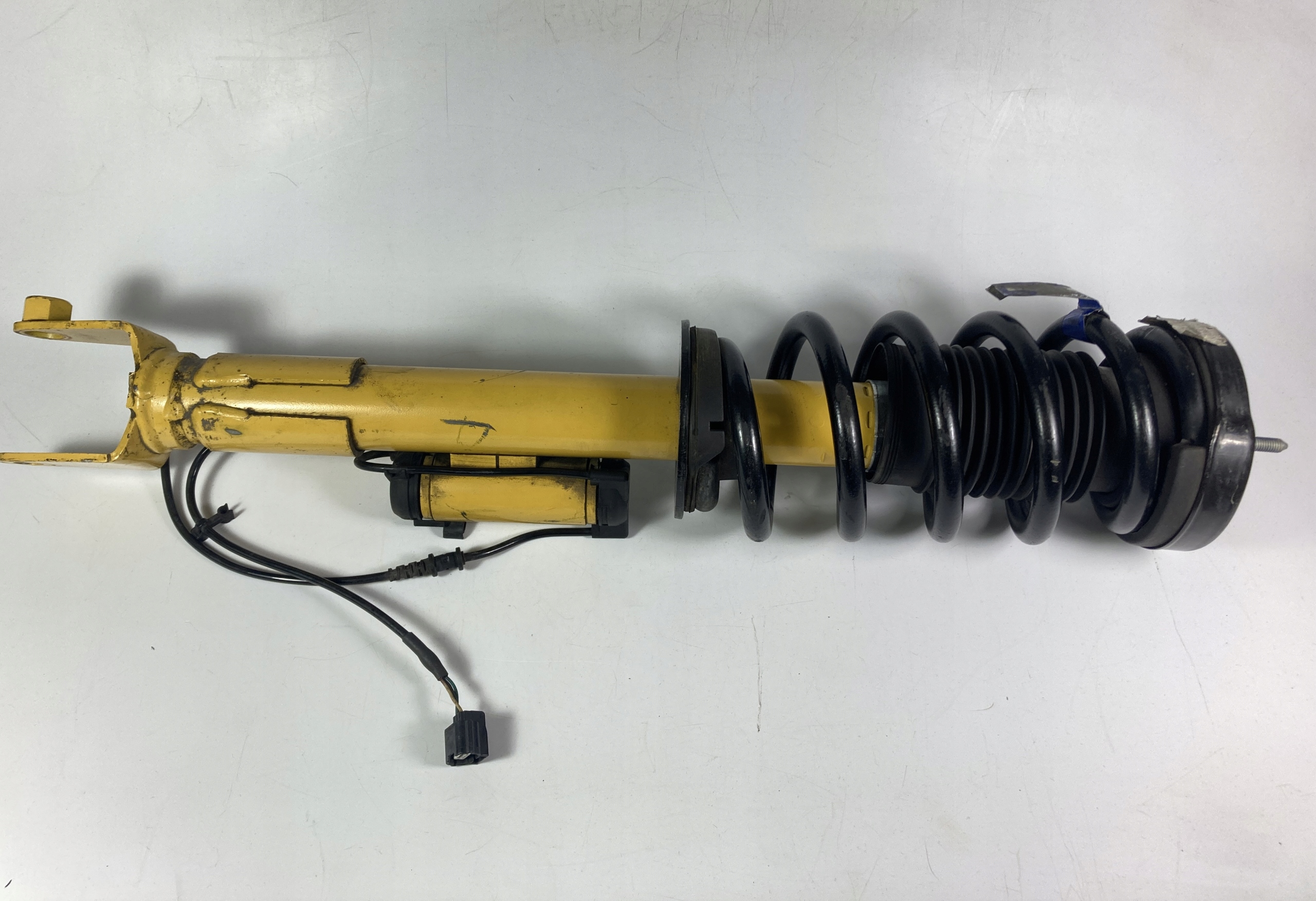 Dodge Challenger SRT Hellcat 2015-23 shock absorber aktywny right front
