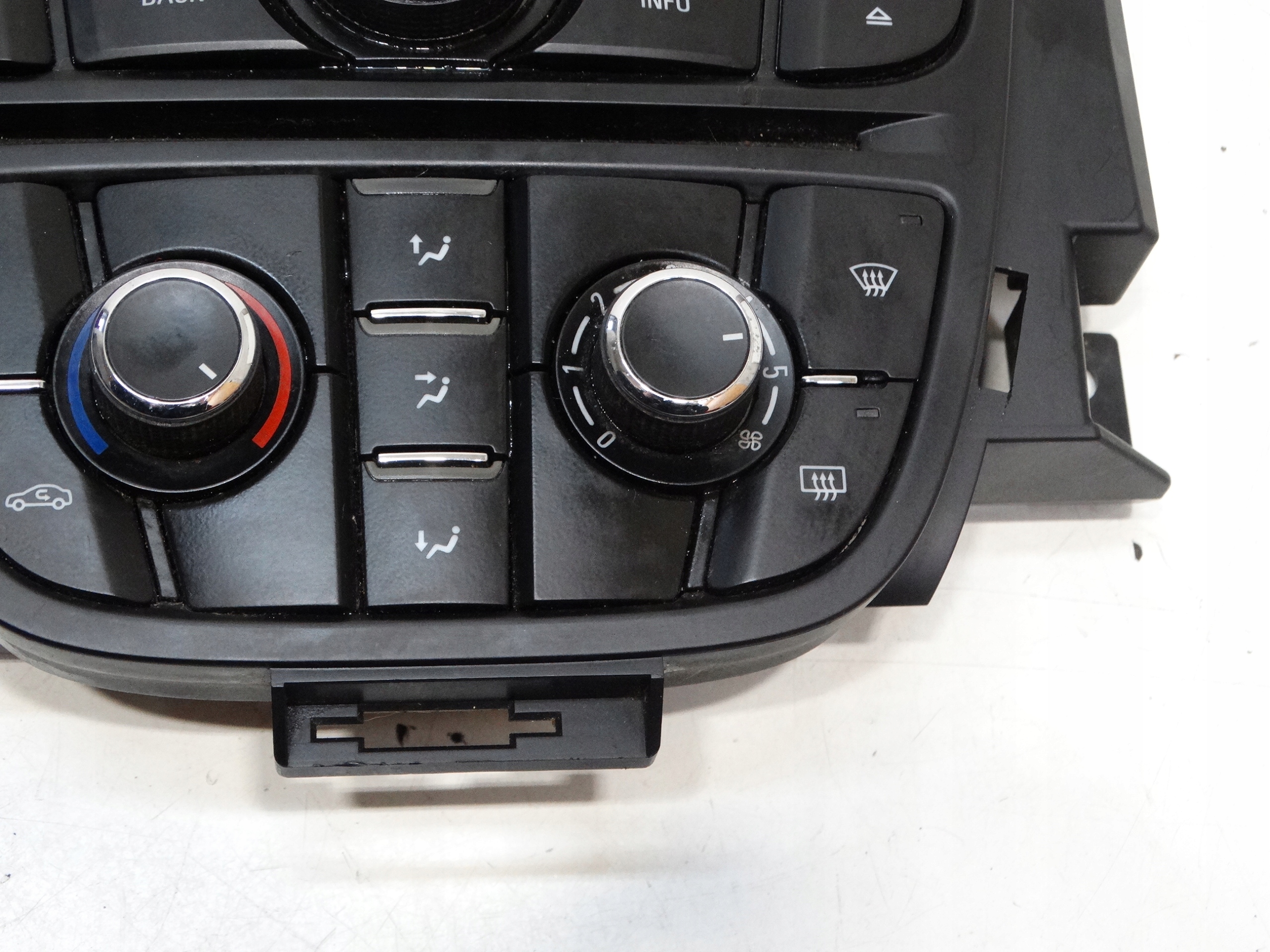 PANEL radio bocchette OPEL ASTRA IV J DELPHI 13346092