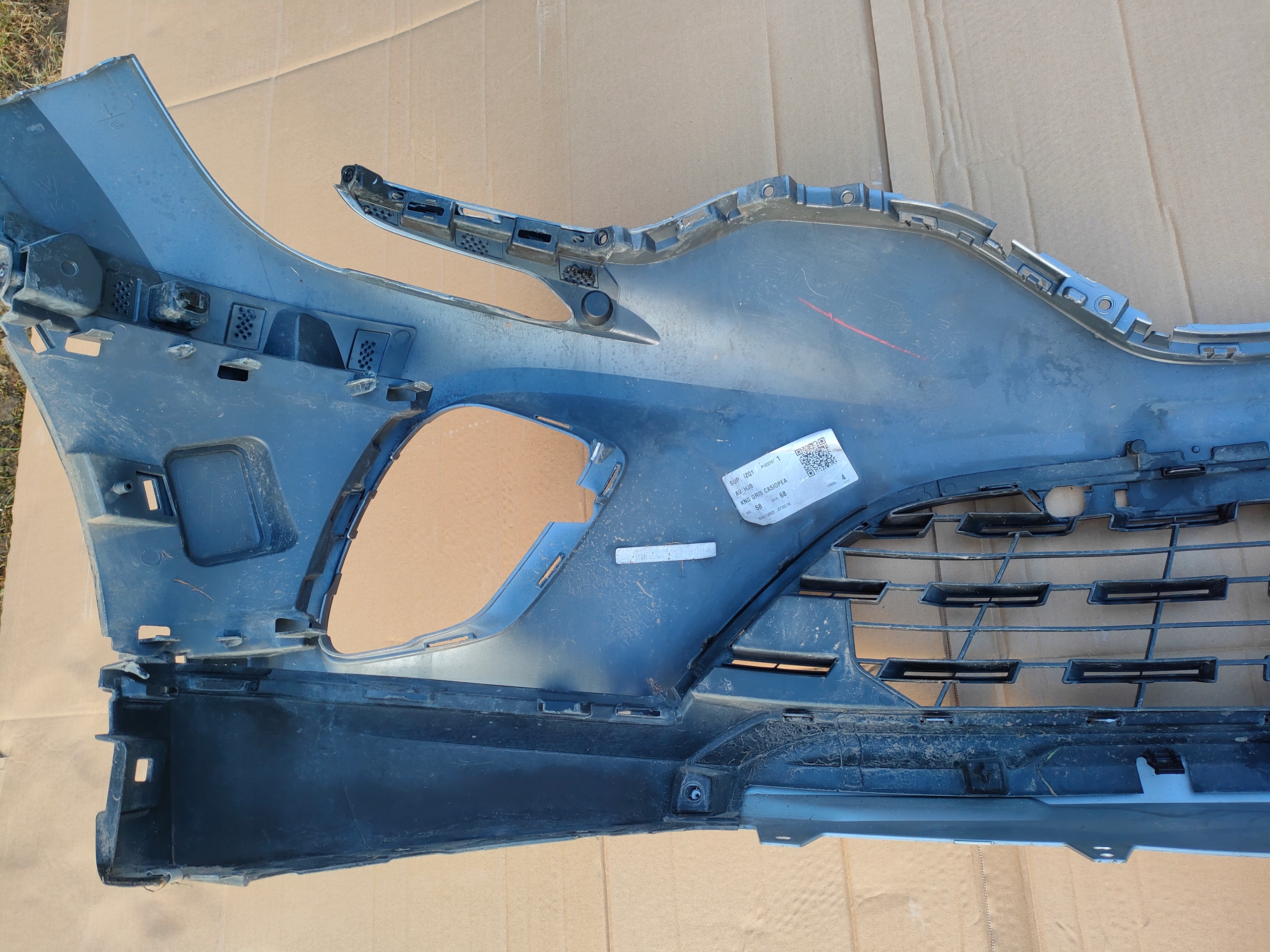 bumper front front RENAULT CAPTUR II 2 2019- 620222192R original damaged