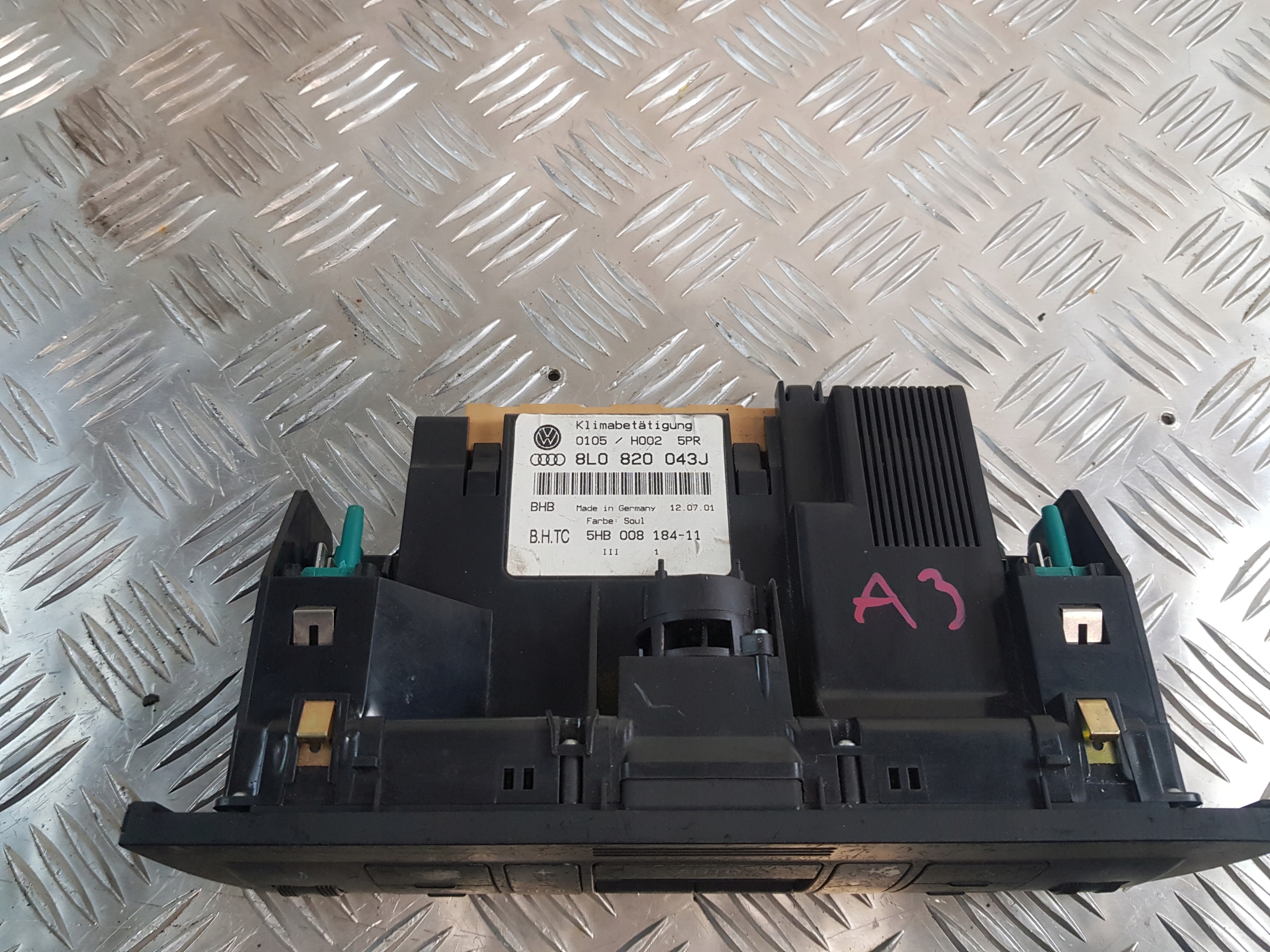 AUDI A3 8L 01R- PANEL klími klimatizaci 8L0820043J