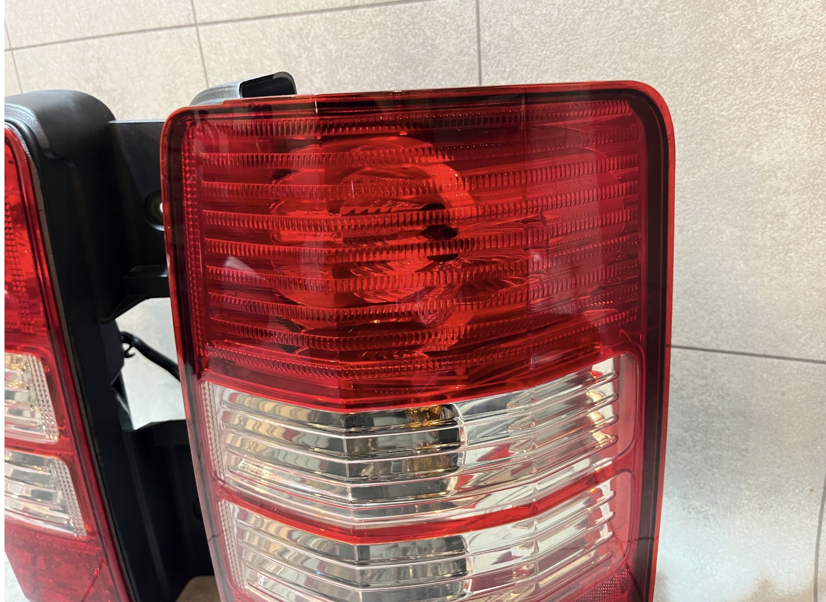 CHEROKEE KK фонари задние европа оригинал