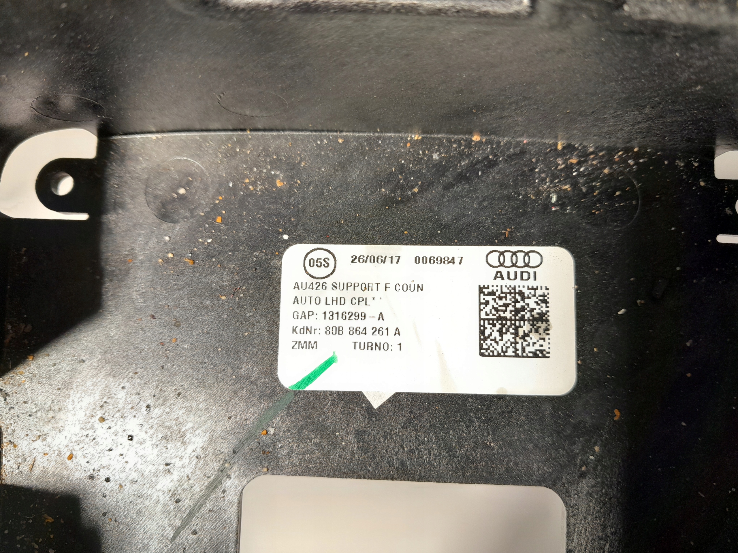 AUDI Q5 II 80A RÁM držák TUNELU 80B864261A