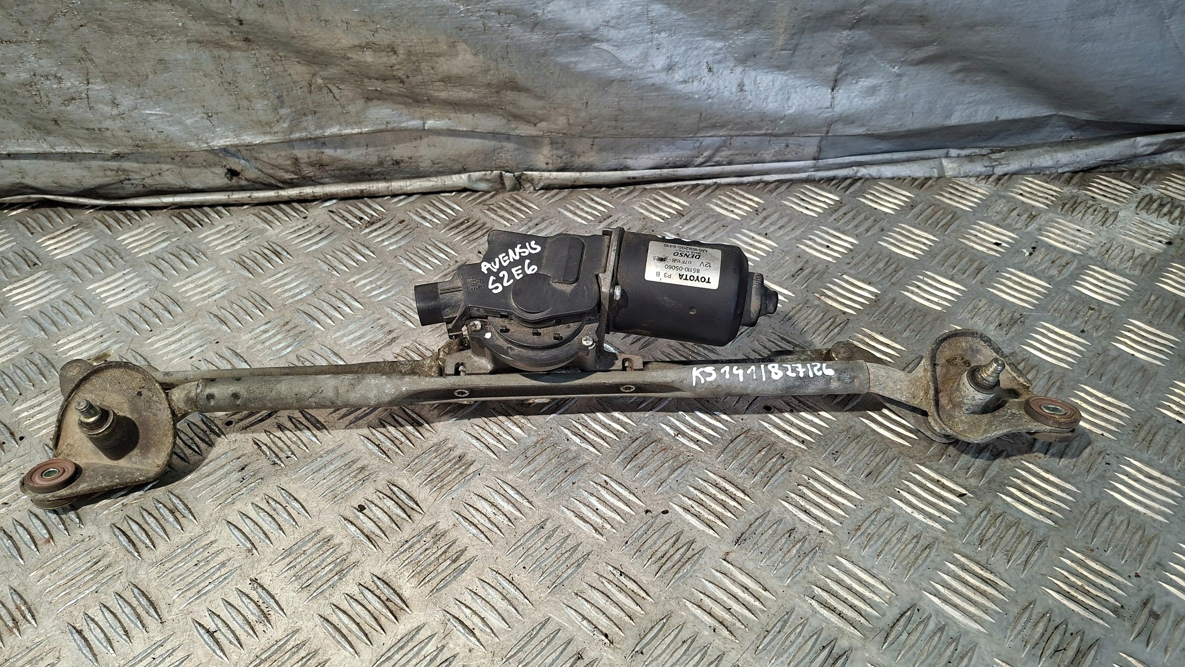 wiper mechanism front TOYOTA AVENSIS T25