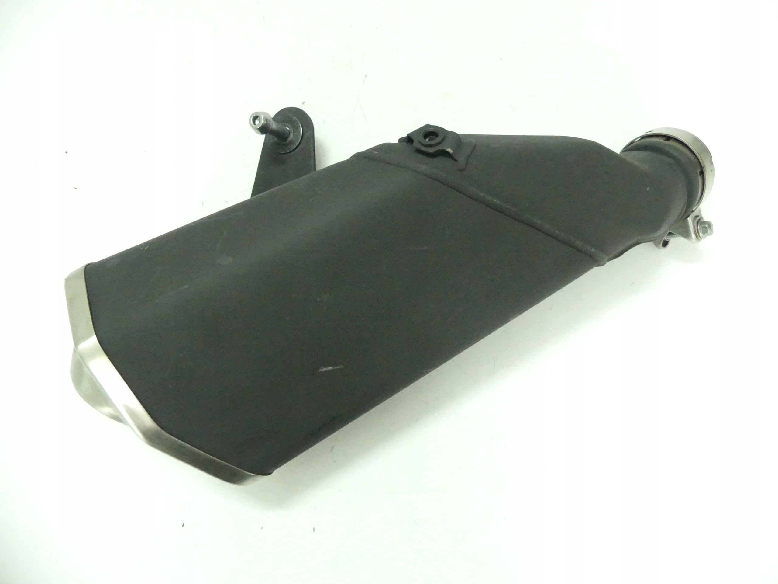 666 - Глушитель выхлопных газов KAWASAKI Z900 ZR 900 17+