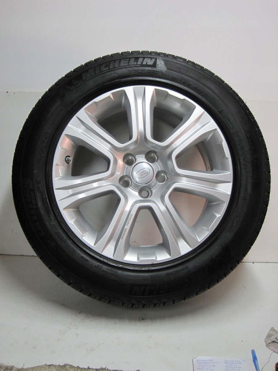 wheels discs tyres Range Rover Evoque R18 6MM M+S