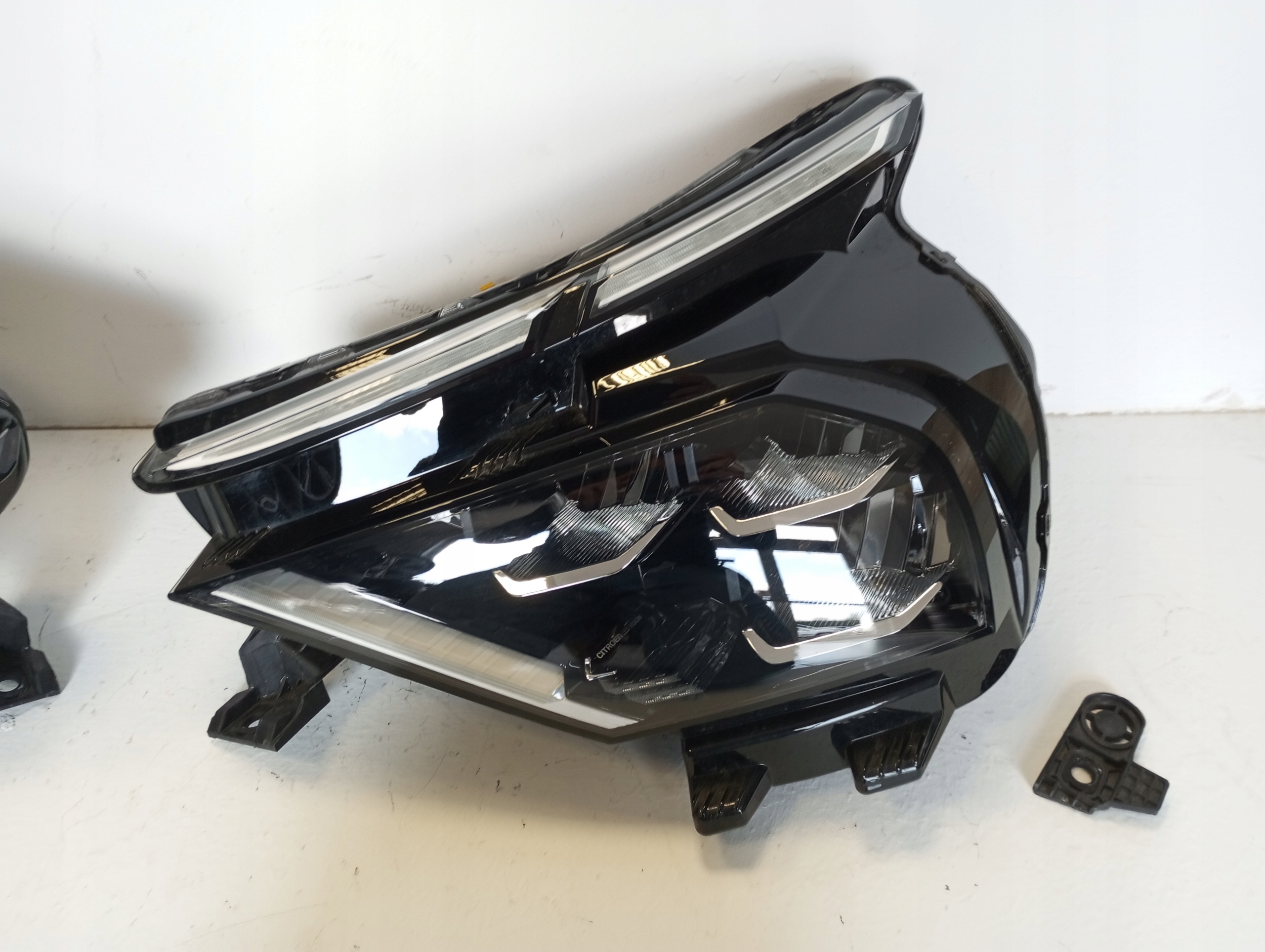 light left FULL LED CITROEN C4X 9830649480 23R