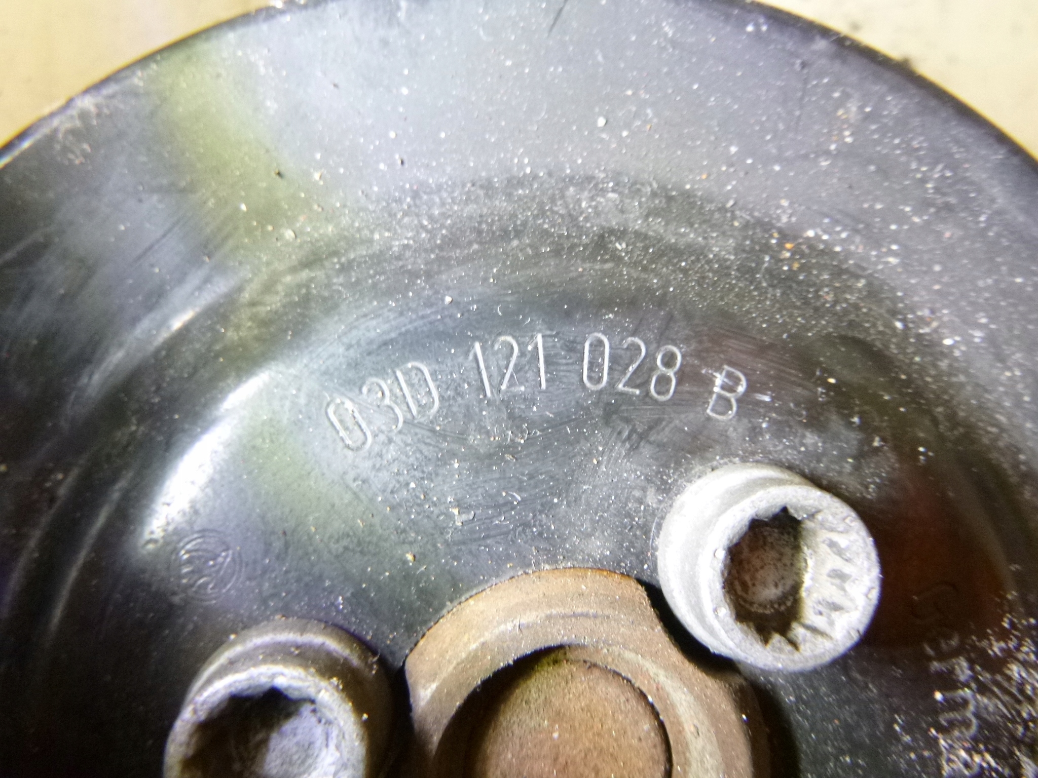 water pump VW Volkswagen Golf 1.4TSi Audi A3 8P