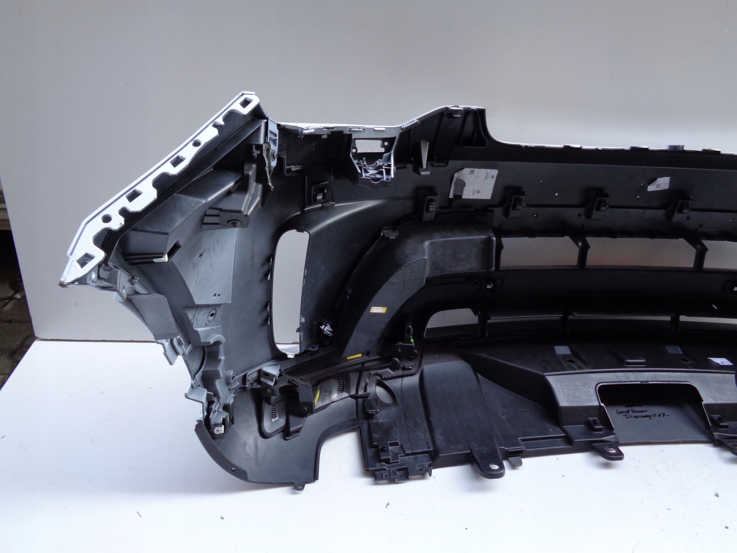 front bumper LAND ROVER DISCOVERY V 17- NR 52053