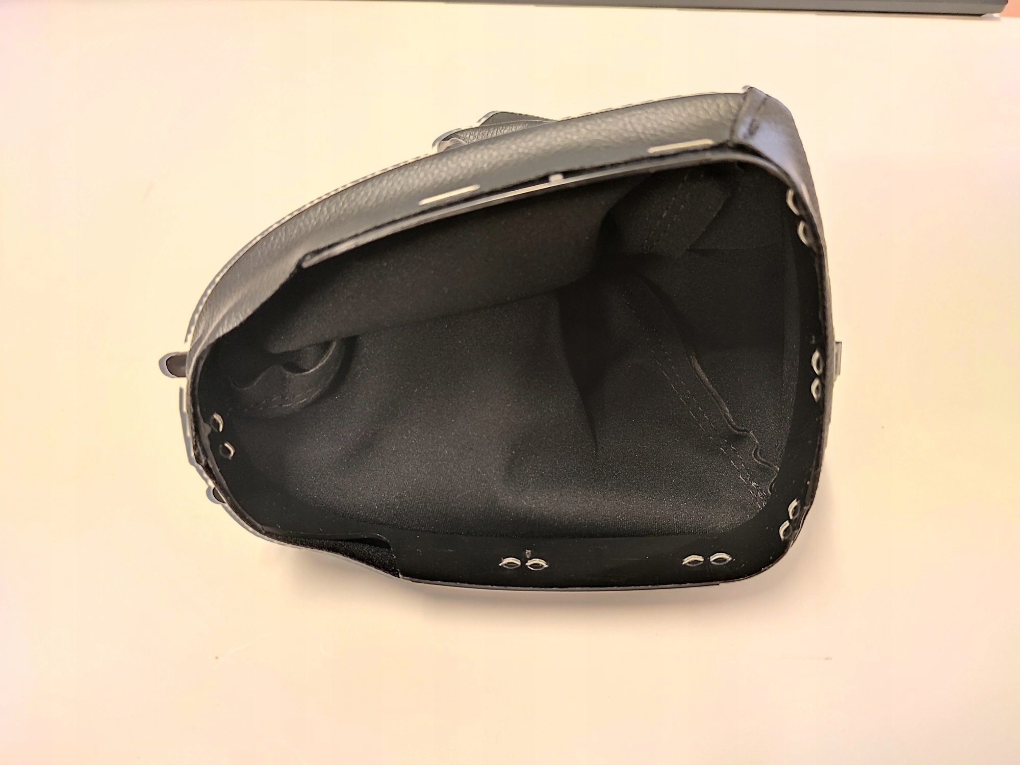 1205907 - Сильфон рычага переключения передач FORD FOCUS Mk1