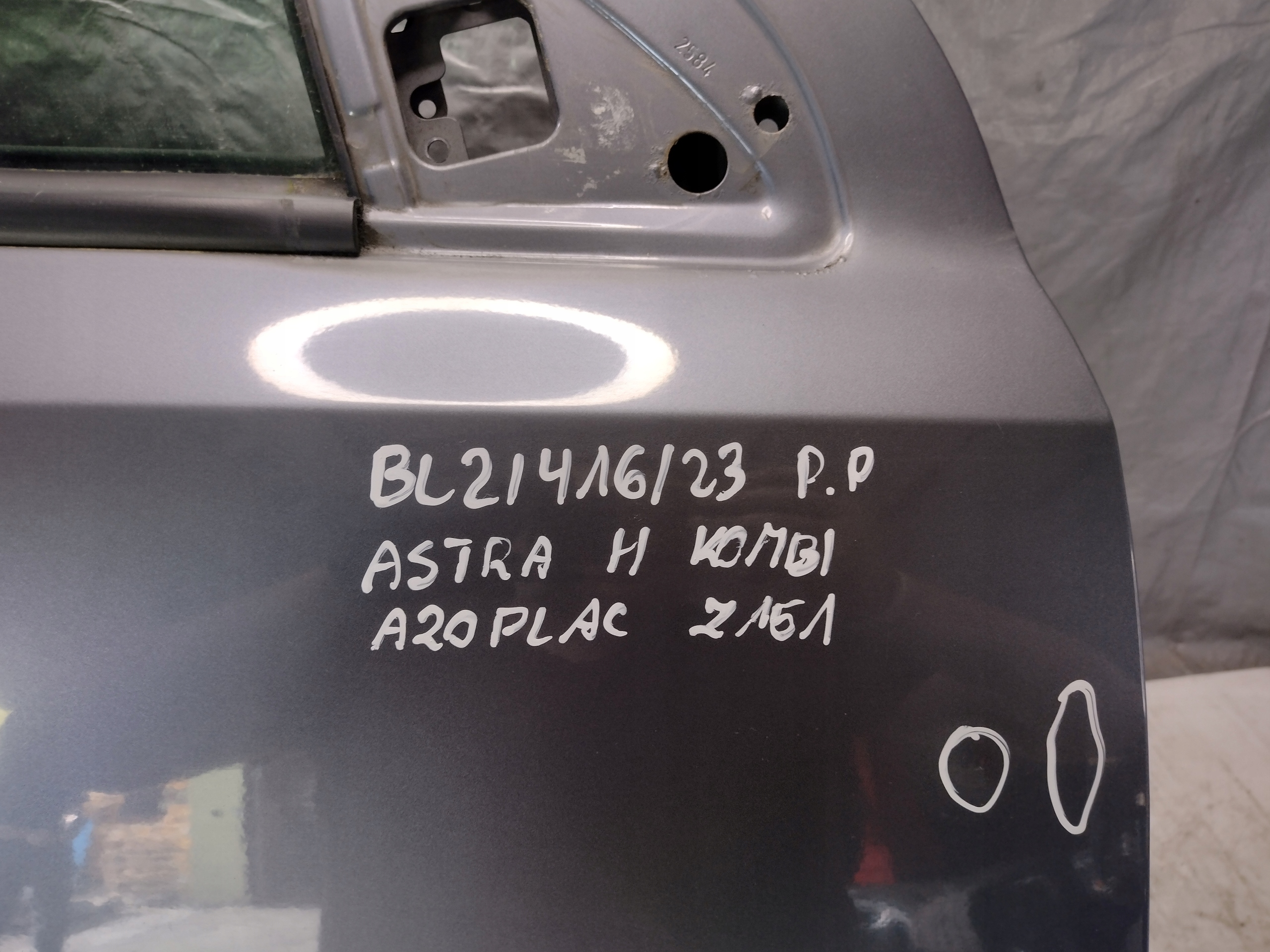 door right front Opel Astra III H kombi k: Z155