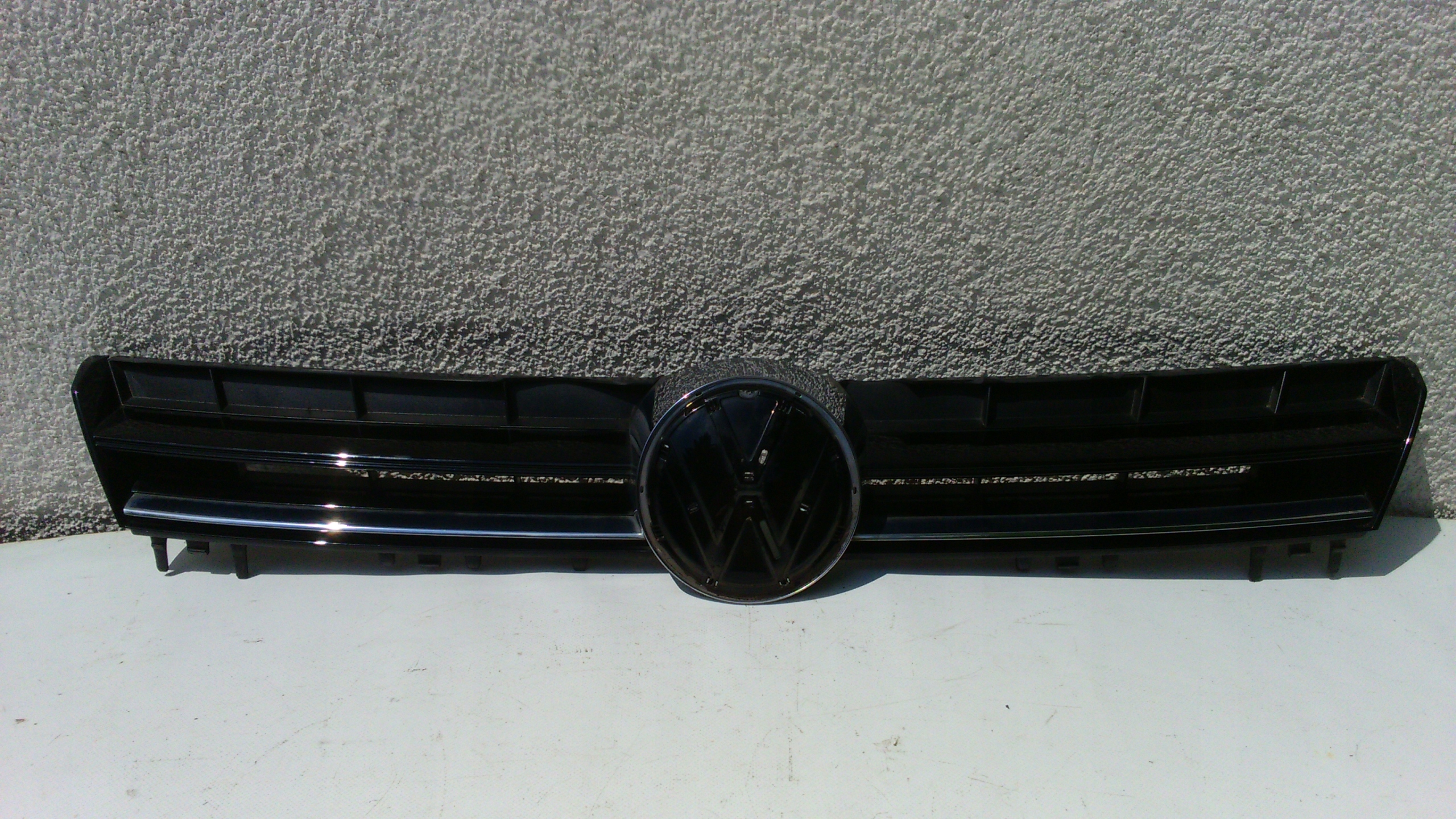 vw GOLF VII решетка радиатора 5G0853653E