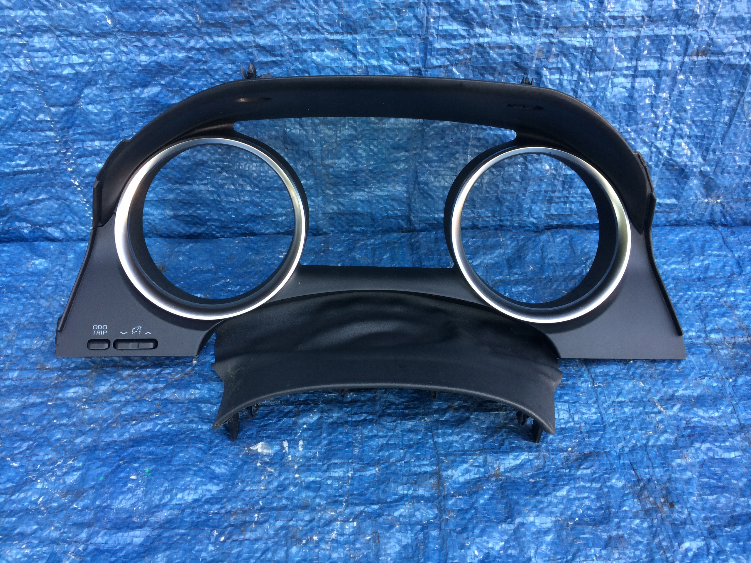 TOYOTA CAMRY VIII XV70 рамка защита счетчика 55410-33080